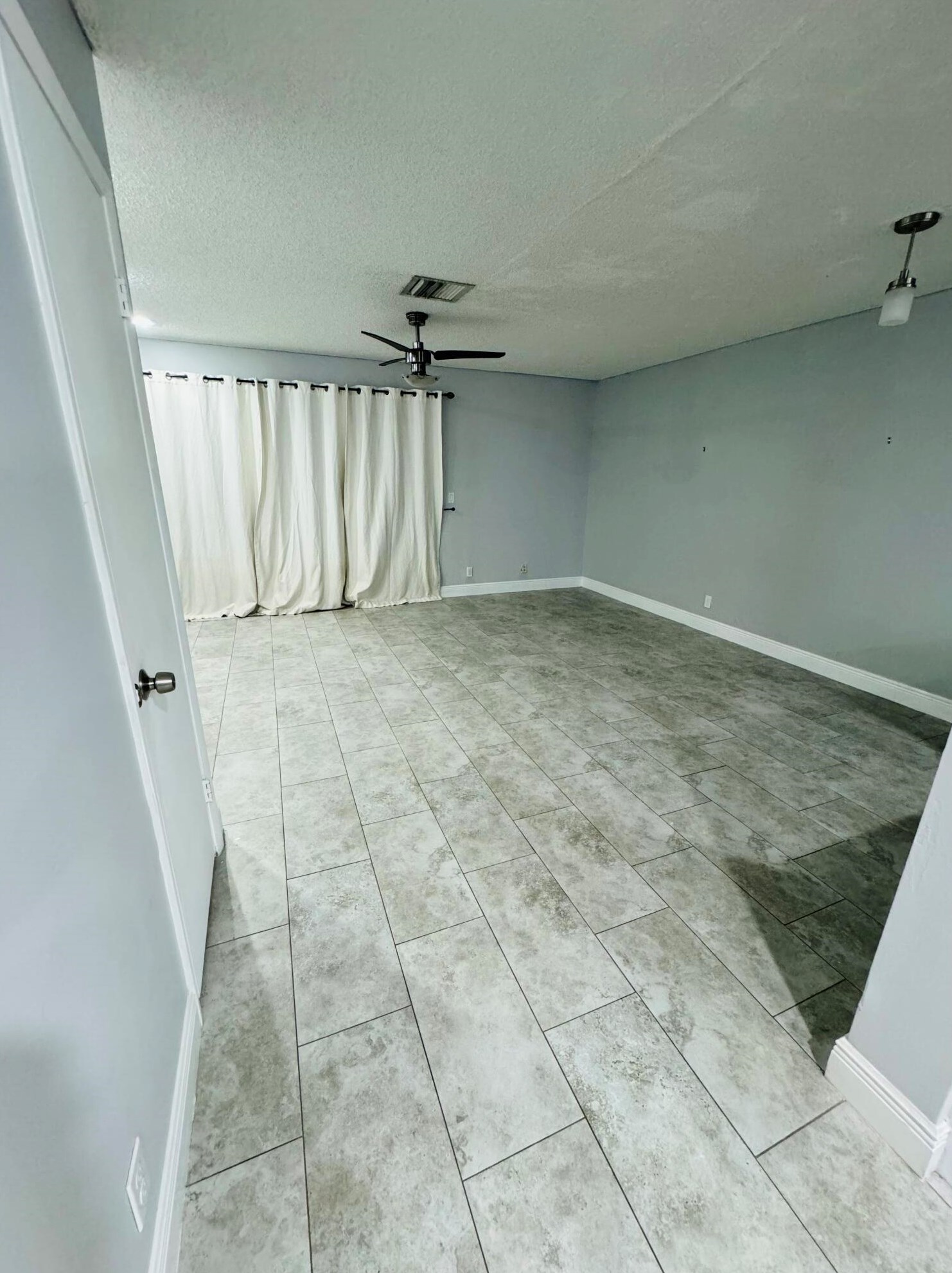 850 Hill Dr #b, West Palm Beach, FL