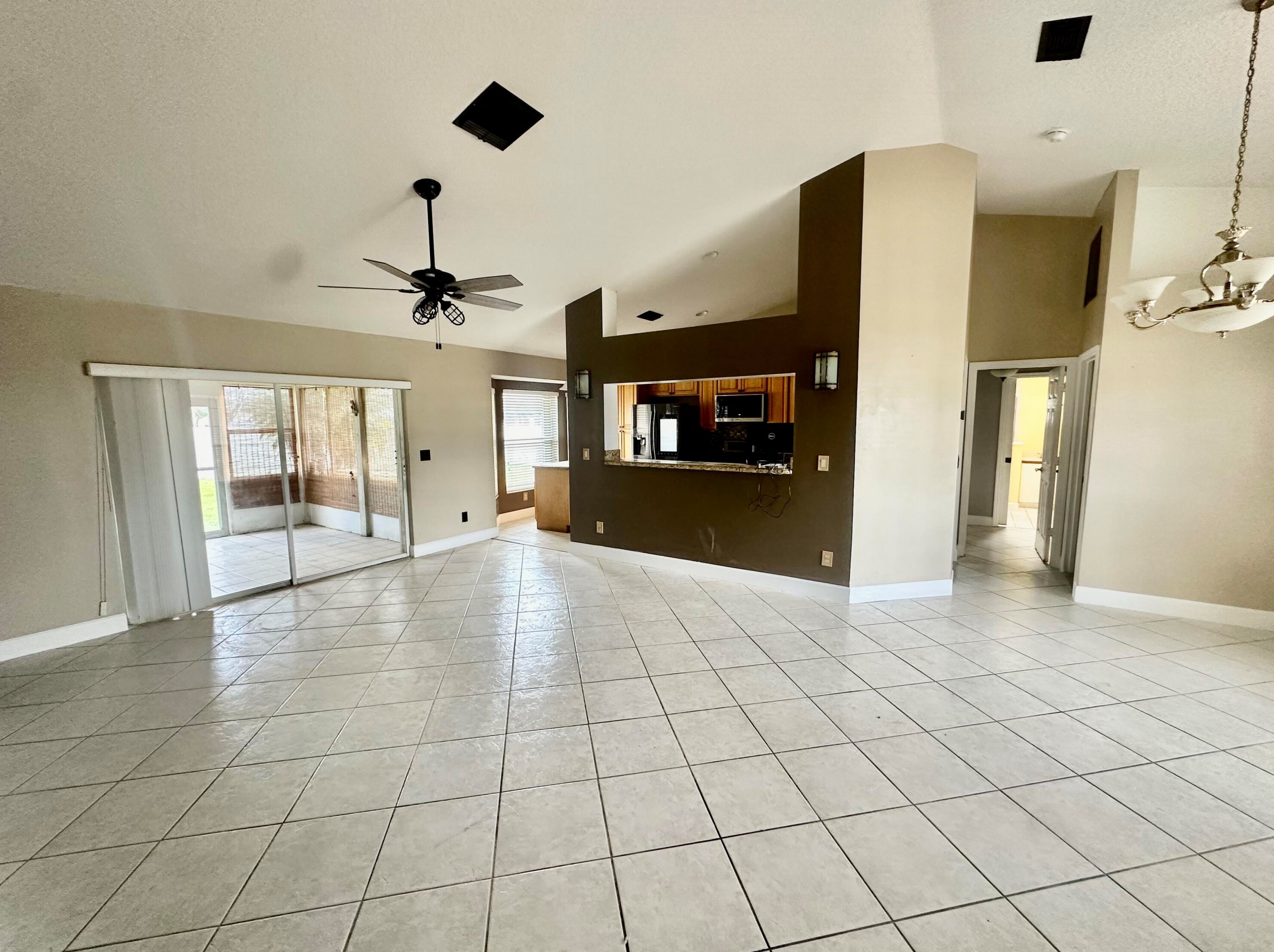 711 Virginia St, Fort Pierce FL  34983-1148 exterior