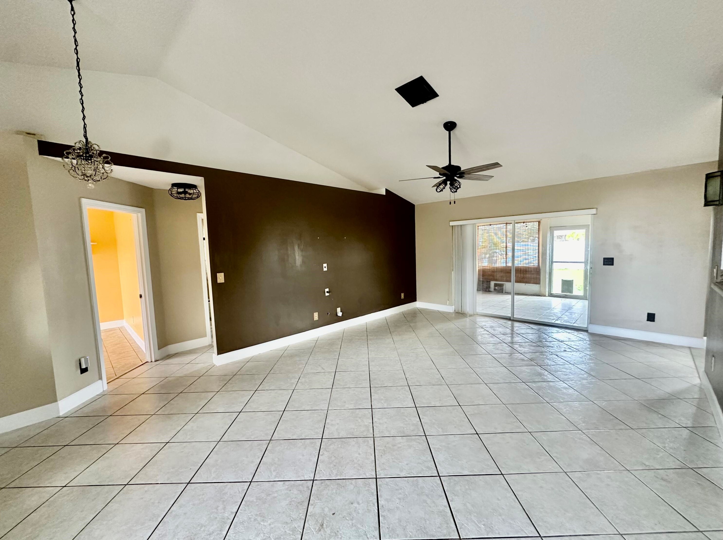 711 Virginia St, Fort Pierce FL  34983-1148 exterior