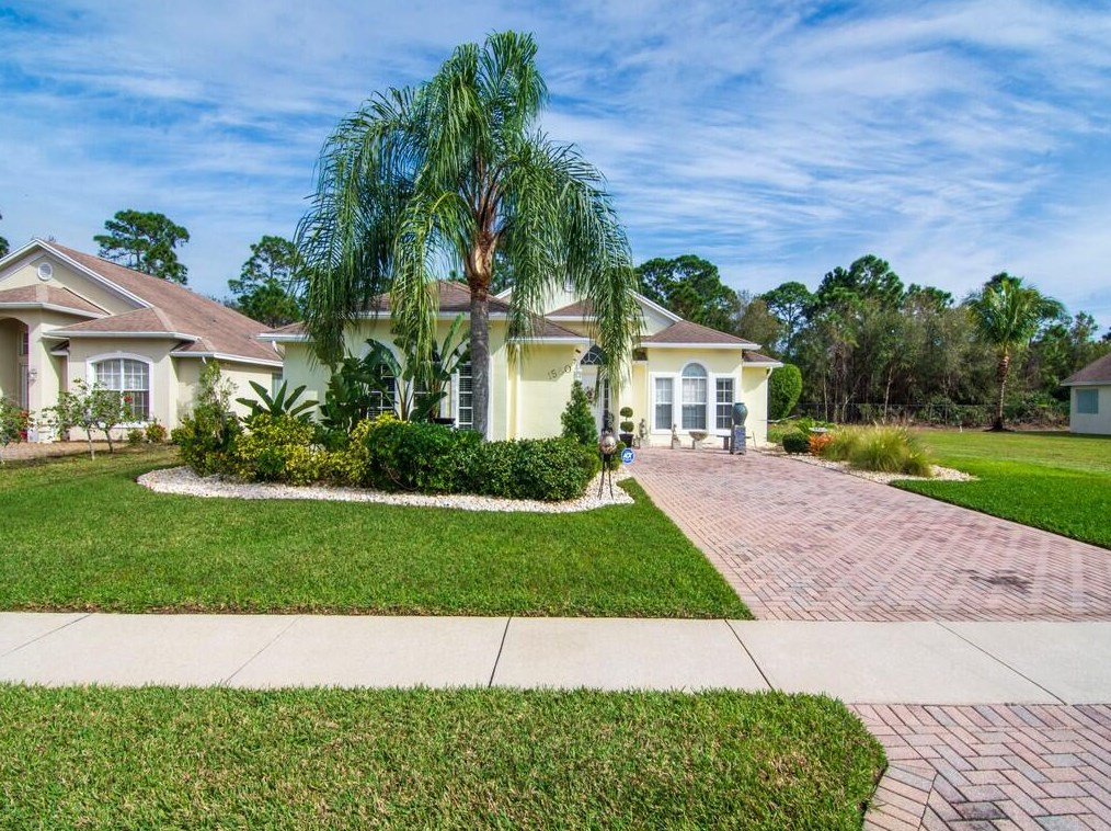 1560 16th Ct, Vero Beach, FL 32962-6228