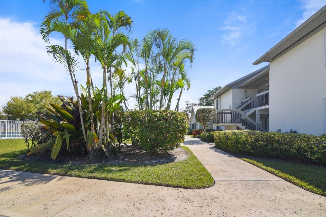 2223 22nd Ave, Stuart, FL 34994-9265