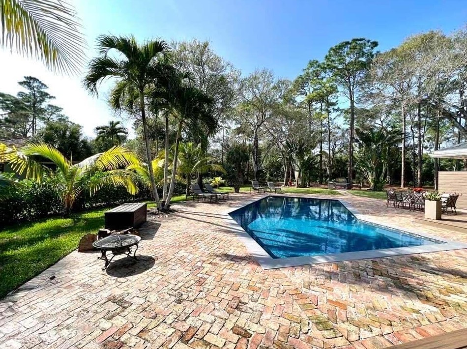 14256 Greentree Trl, West Palm Beach, FL 33414-4046