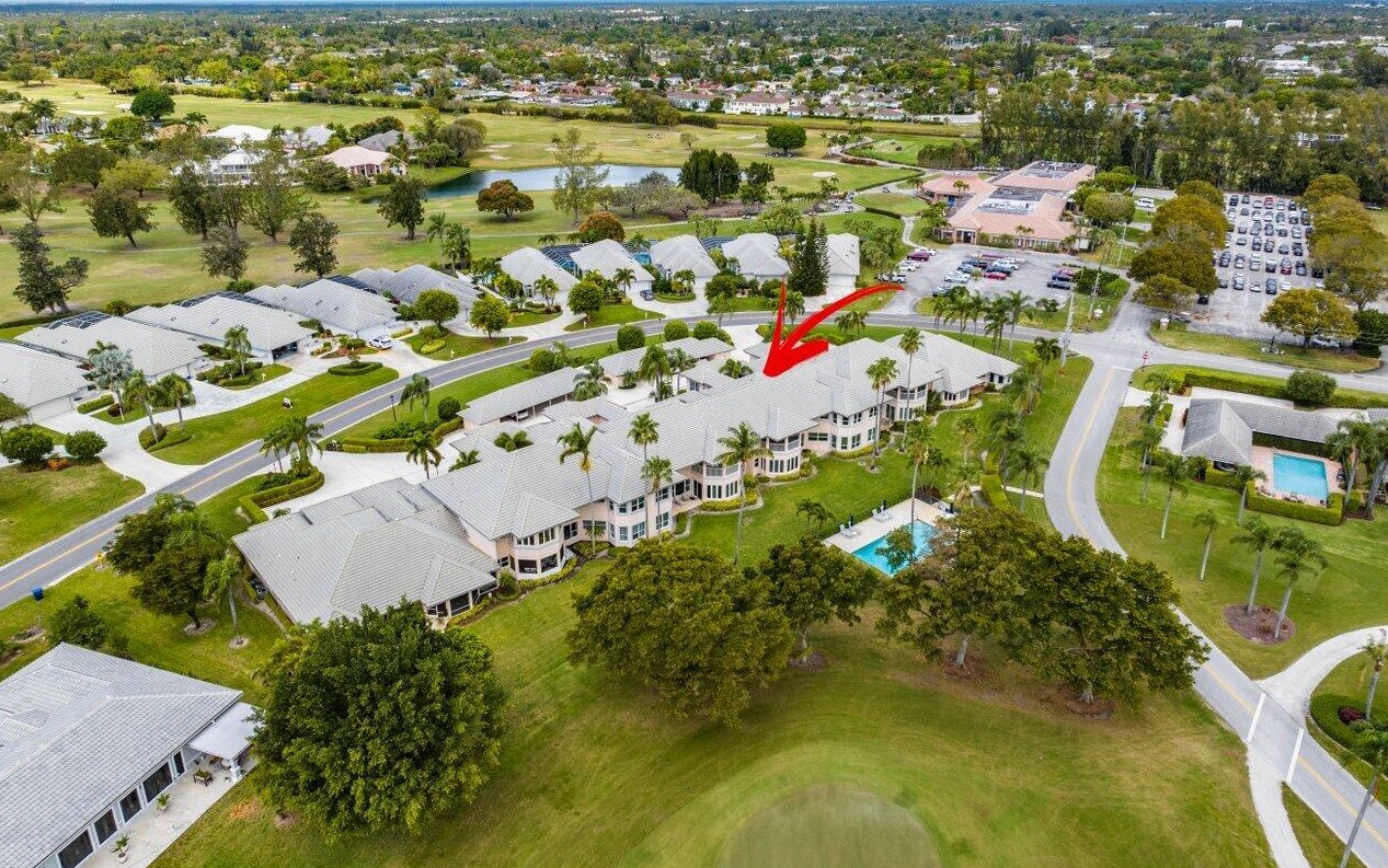 196 Orange Tree Dr, Lake Worth FL 33462-1185 exterior