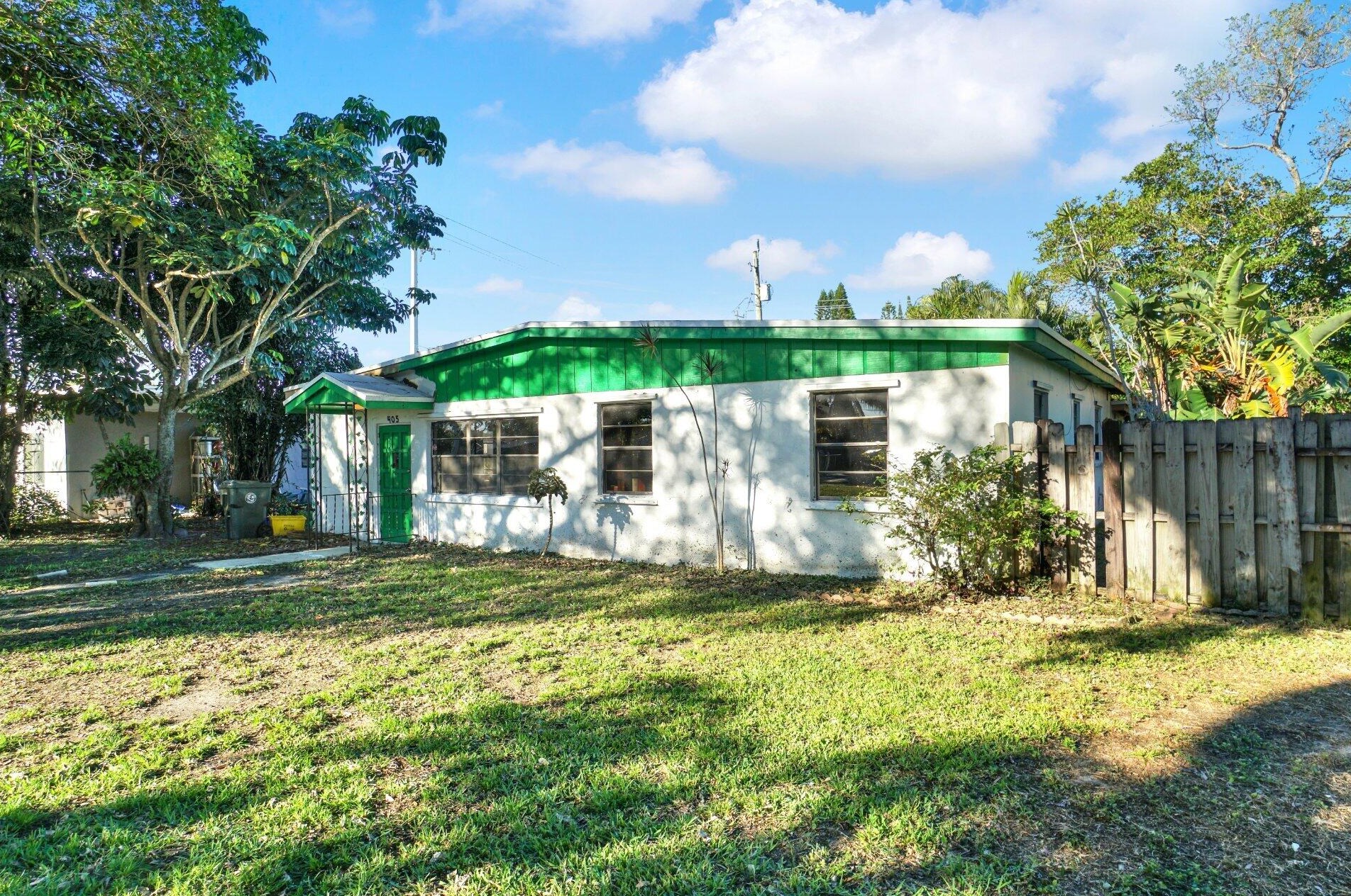 405 Fleming Ave, Lake Worth, FL 33463-2009
