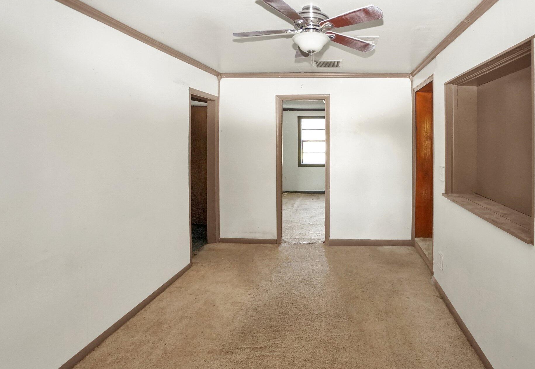 405 Fleming Ave, Lake Worth FL 33463-1900 exterior