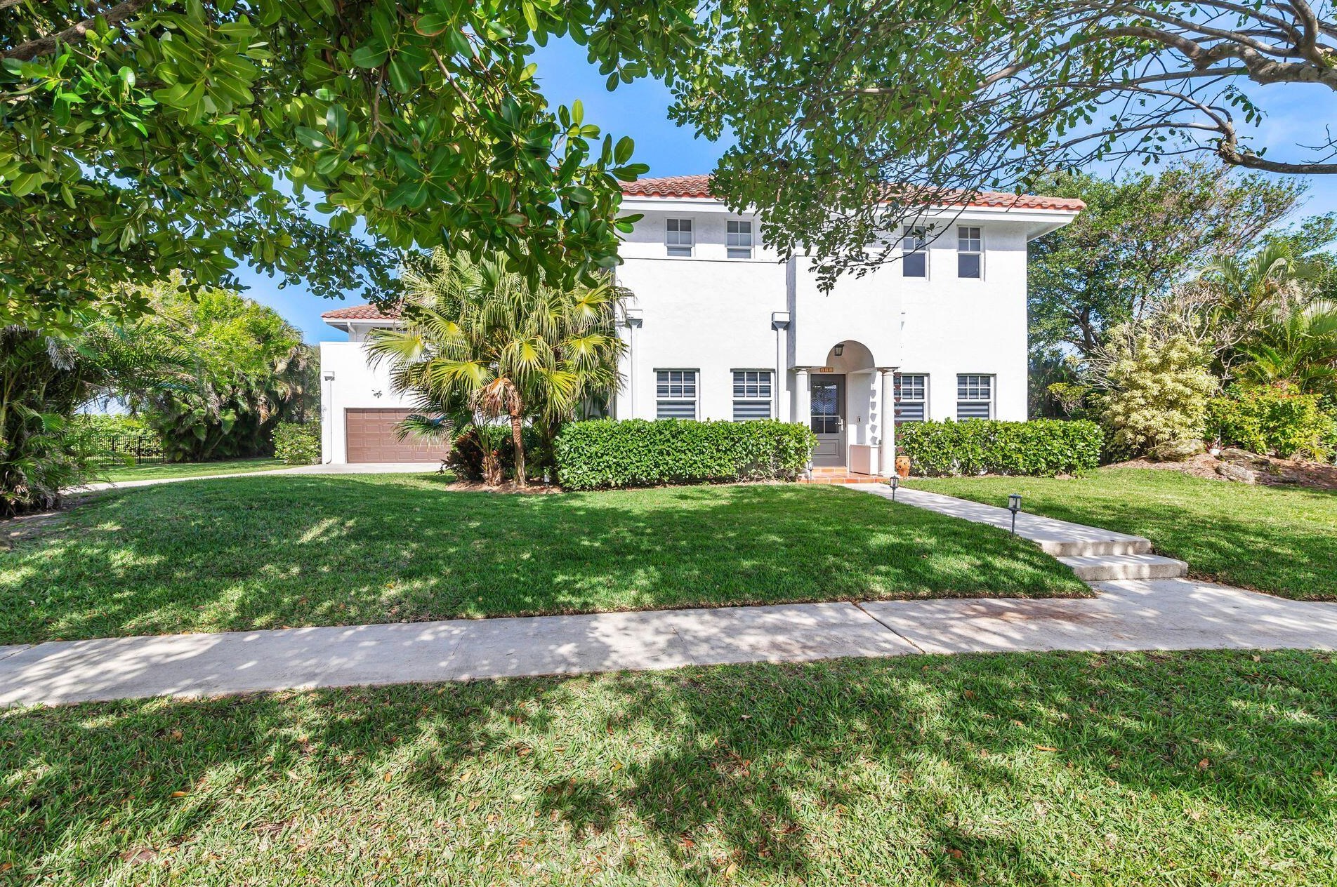 141 Rotunda Dr, Jupiter, FL 33477-7333