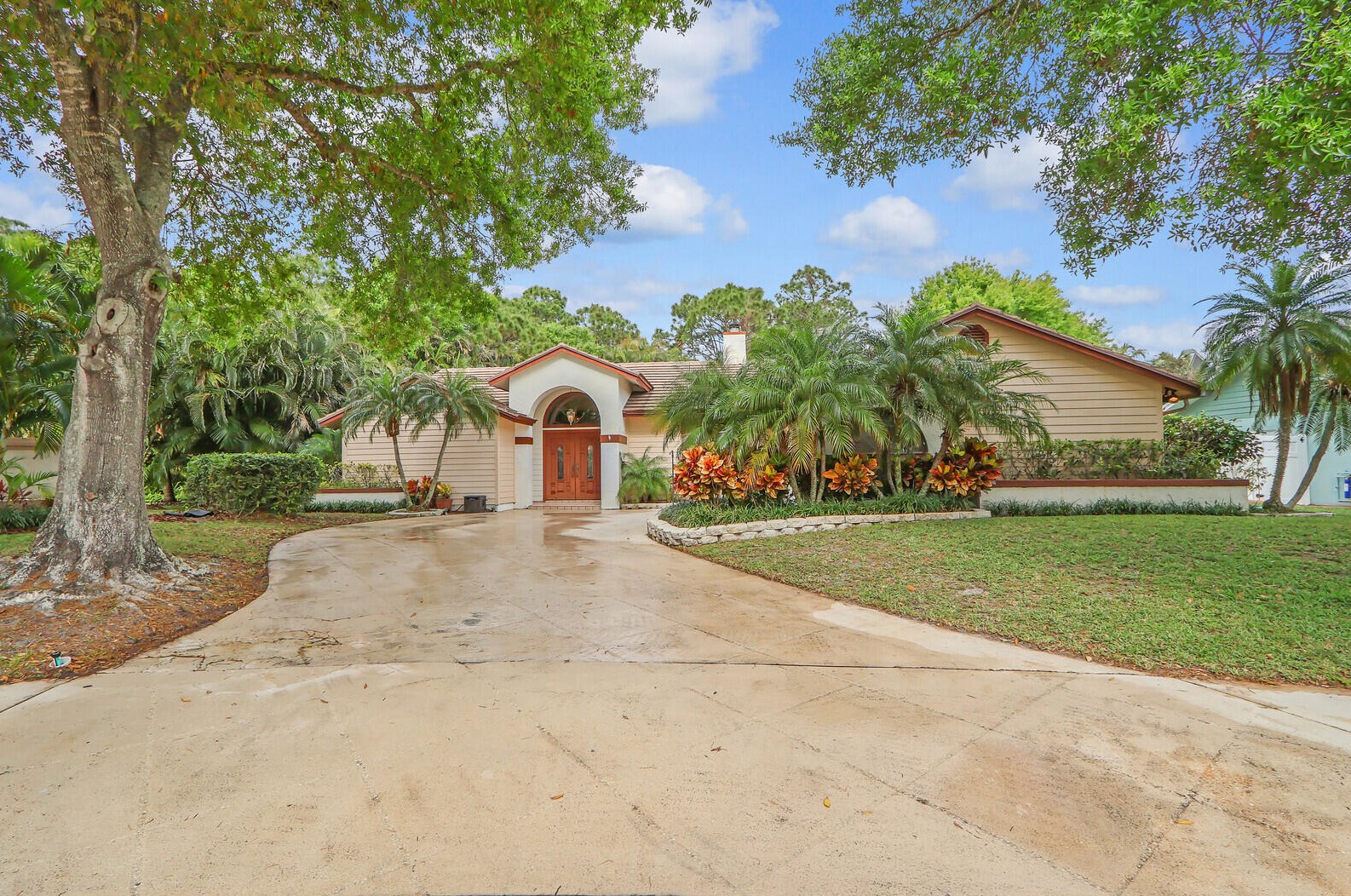 6689 Inland Ct, Jupiter, FL 33458-3718