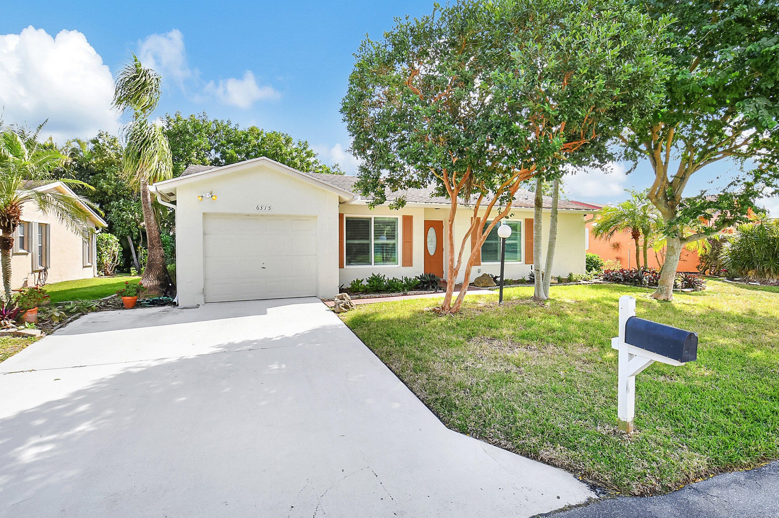 6315 Summer Sky Ln, Lake Worth, FL 33463-3816