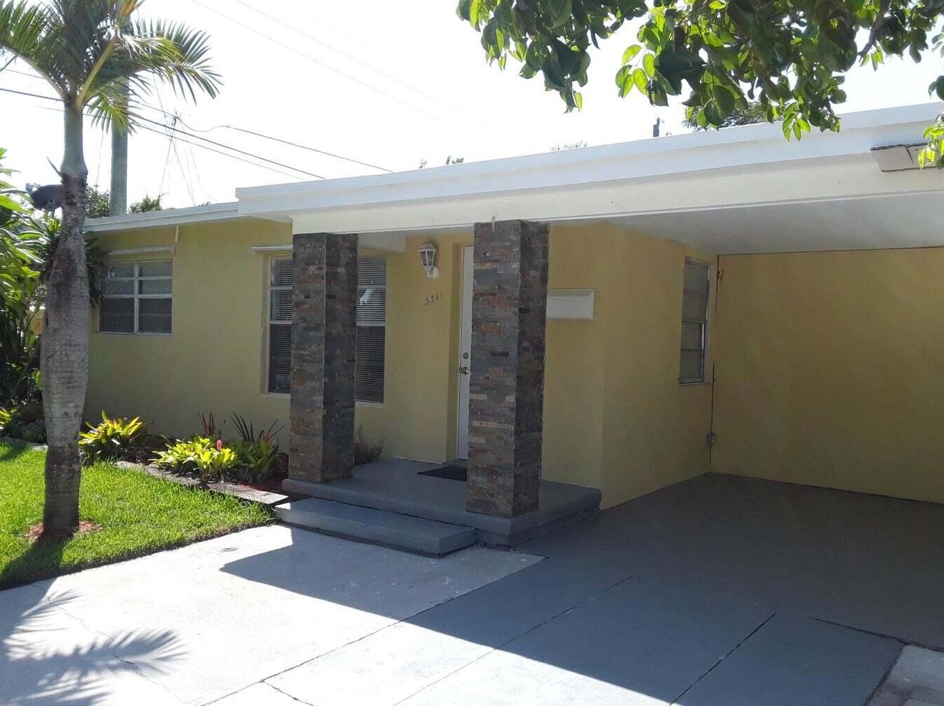 5511 Spruce Ave, West Palm Beach, FL 33407