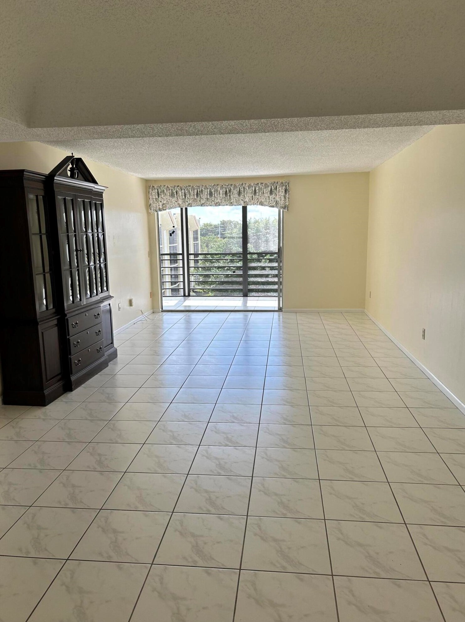 23370 Carolwood Ln, Boca Raton FL  33428-2147 exterior