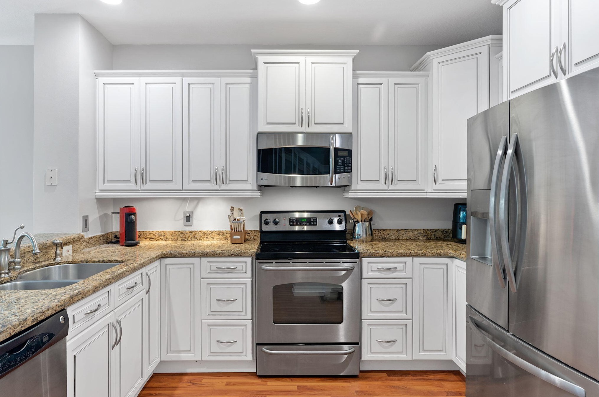 9843 Lago Dr, Boynton Beach FL  33472-2771 exterior