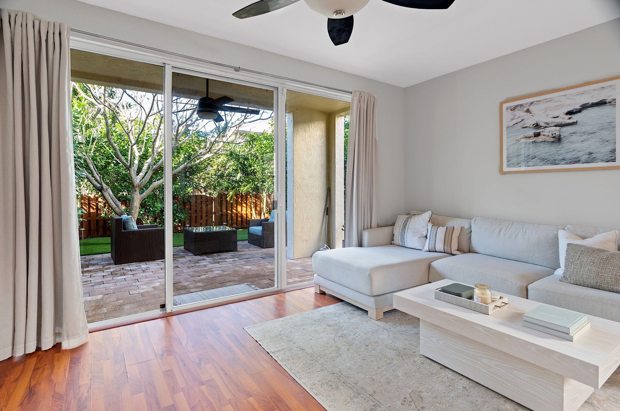 9843 Lago Dr, Boynton Beach FL  33472-2771 exterior