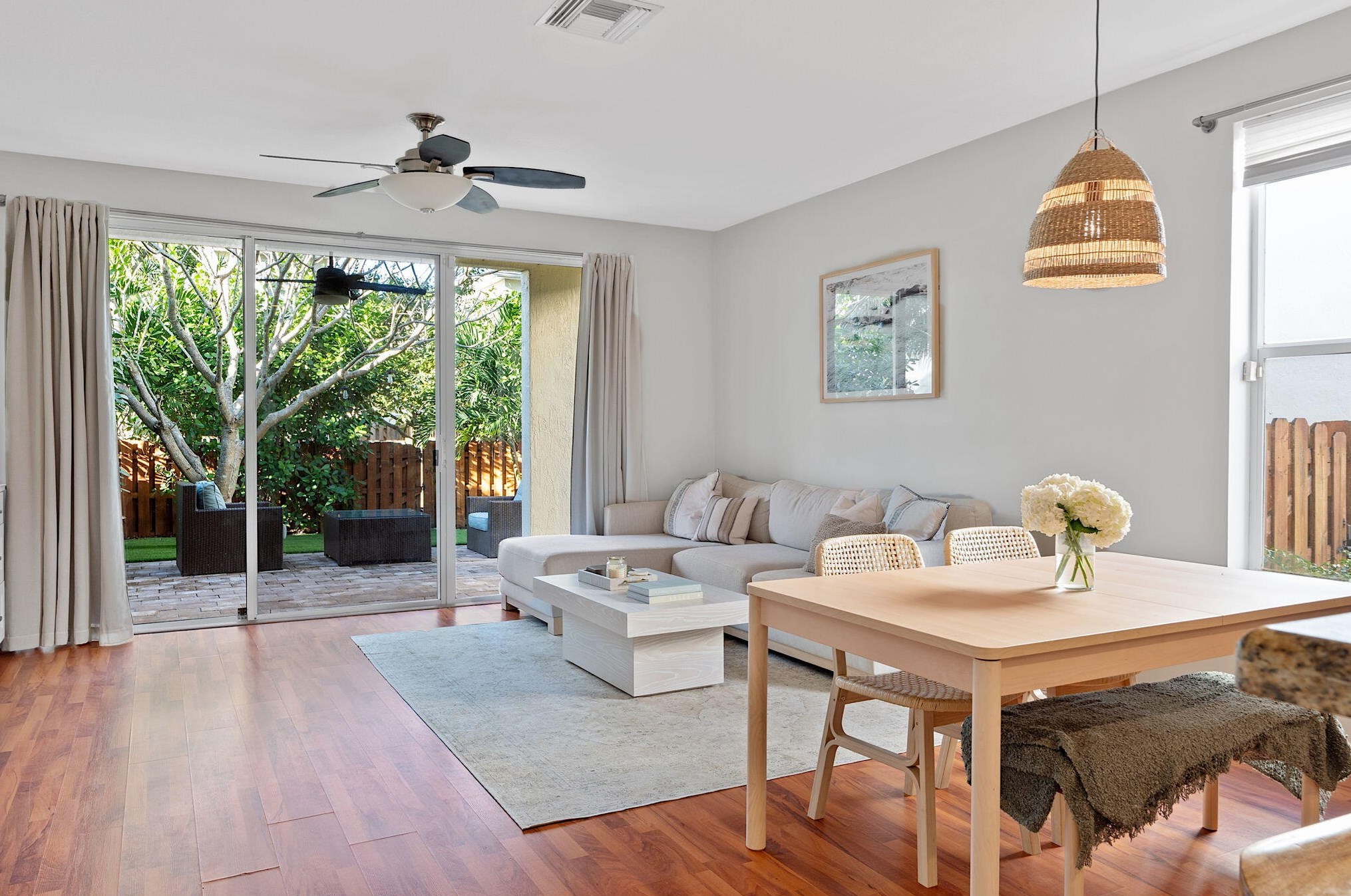 9843 Lago Dr, Boynton Beach FL  33472-2771 exterior