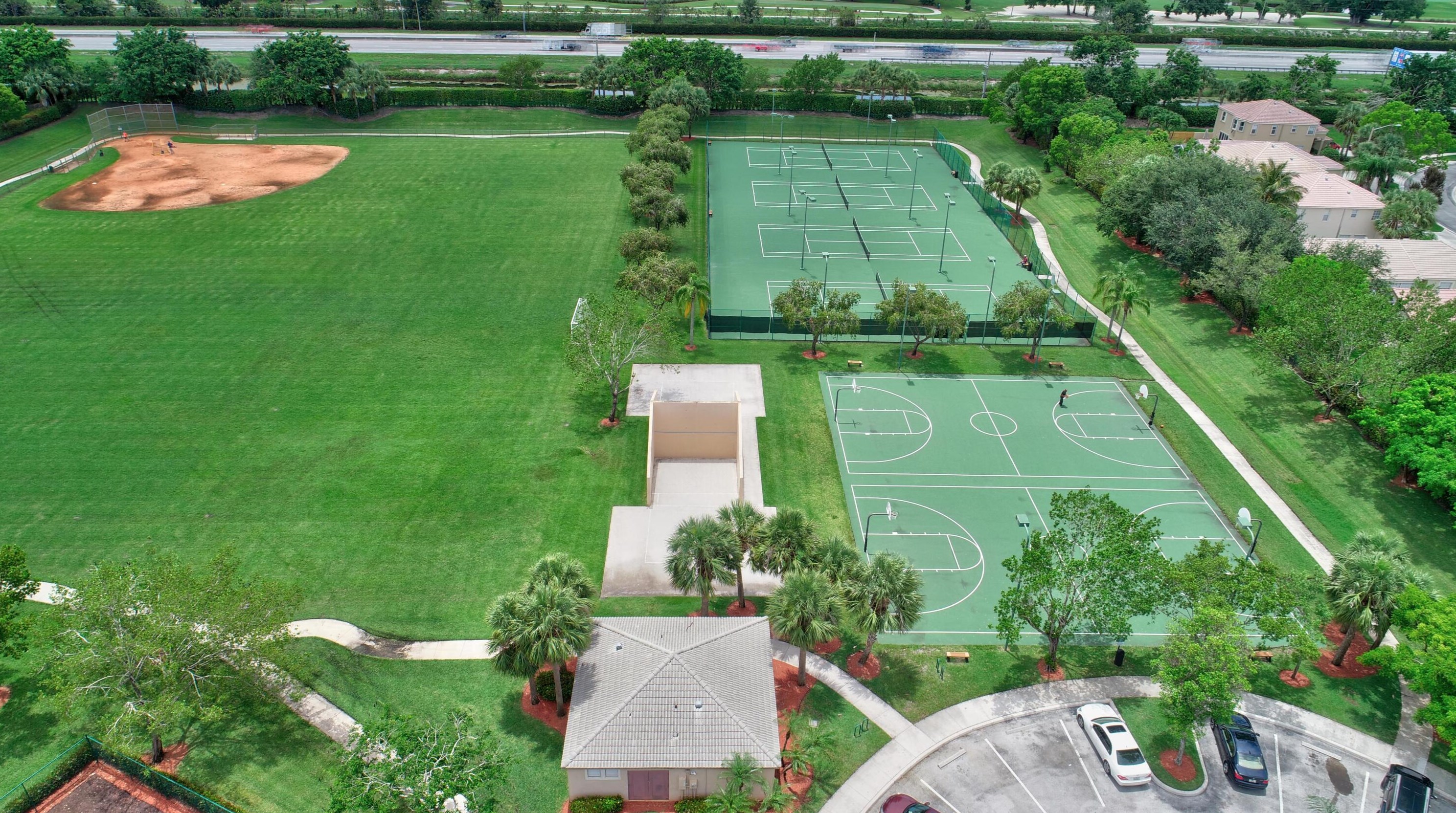 7565 Kingsley Ct, Lake Worth FL  33467-7327 exterior