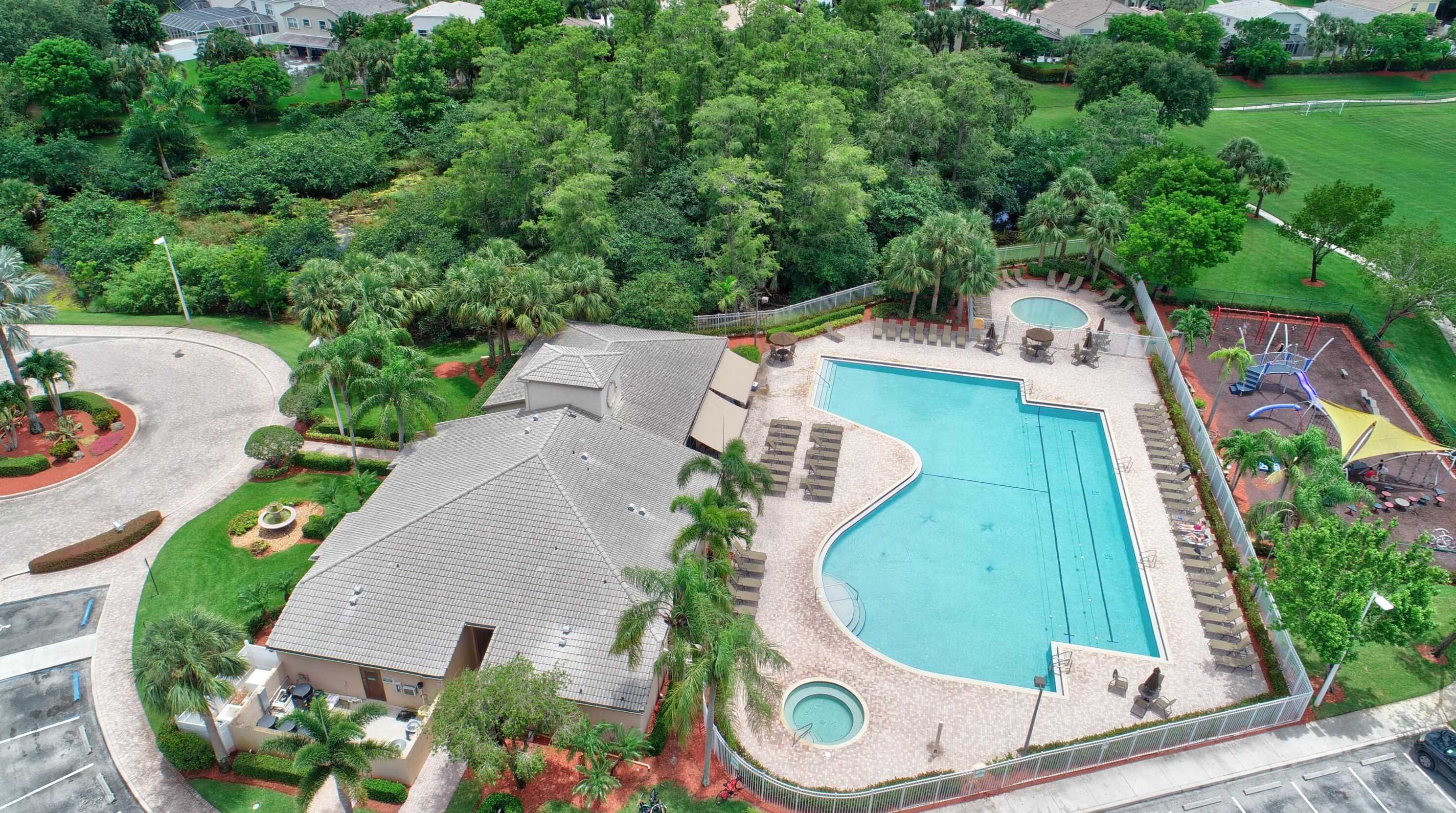 7565 Kingsley Ct, Lake Worth FL  33467-7327 exterior