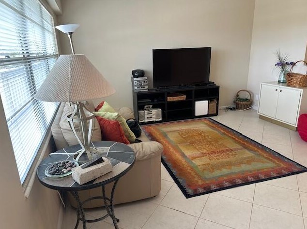 157 Mansfield D, Boca Raton, FL 33434-4928