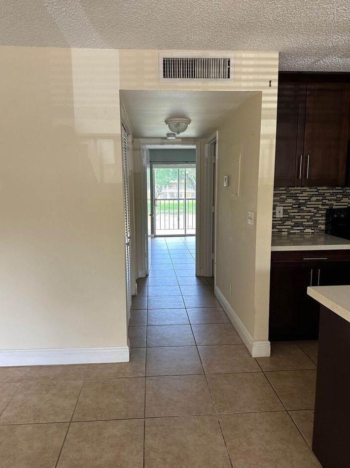 1824 Meadows Cir, Boynton Beach, FL 33436