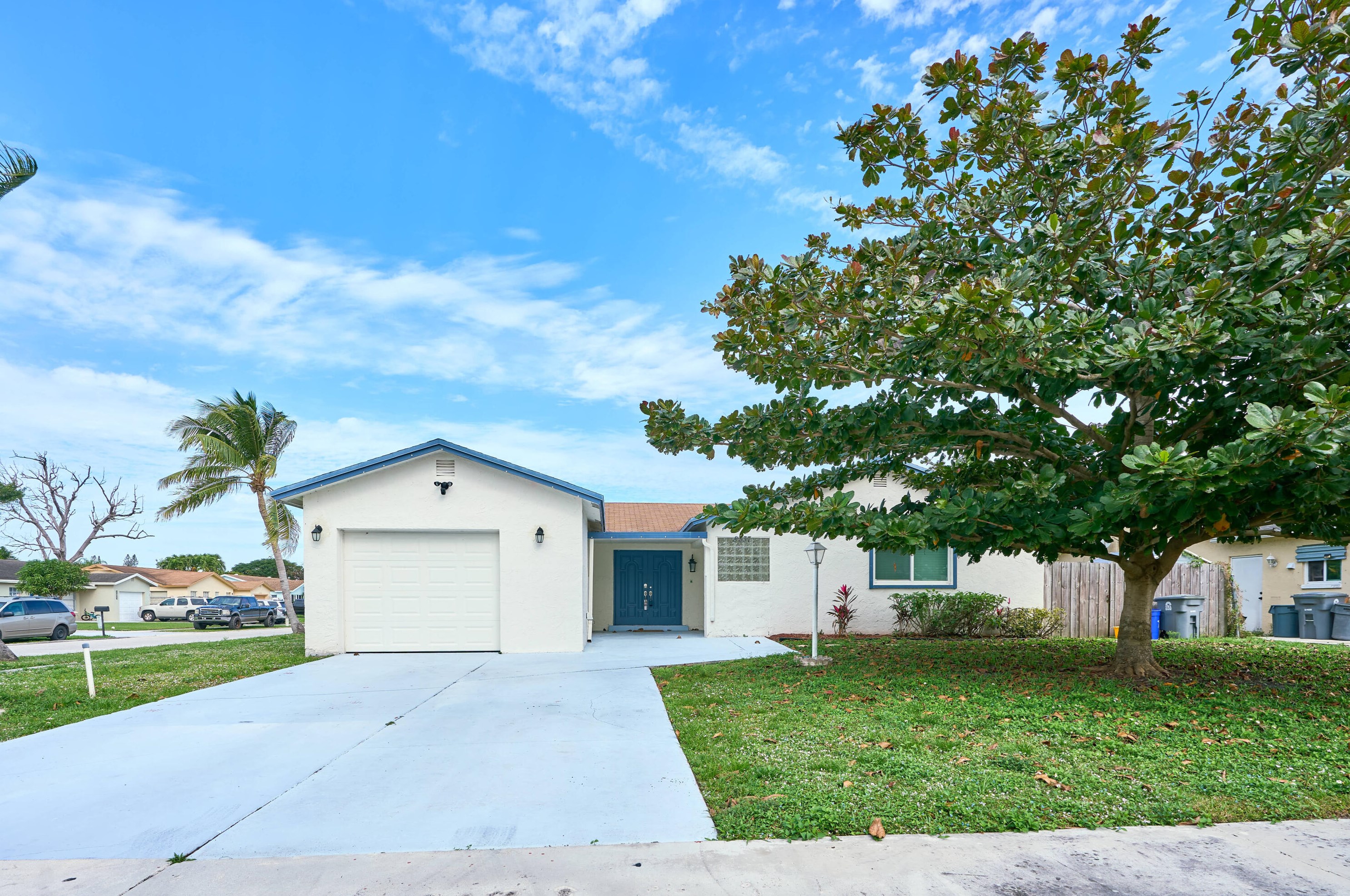 8837 11th St, Boca Raton, FL 33433-6225