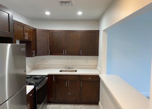 275 Sabur Ln #2, Miami, FL 33054