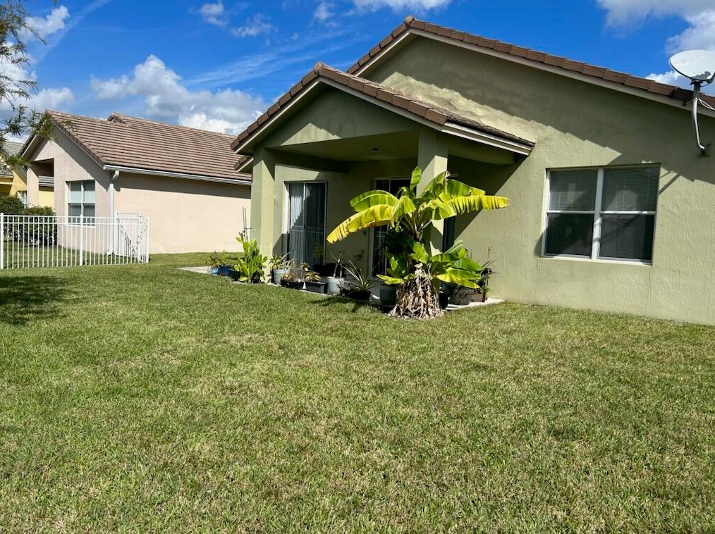 9981 Glenbrook Dr, Fort Pierce, FL 34987-2413