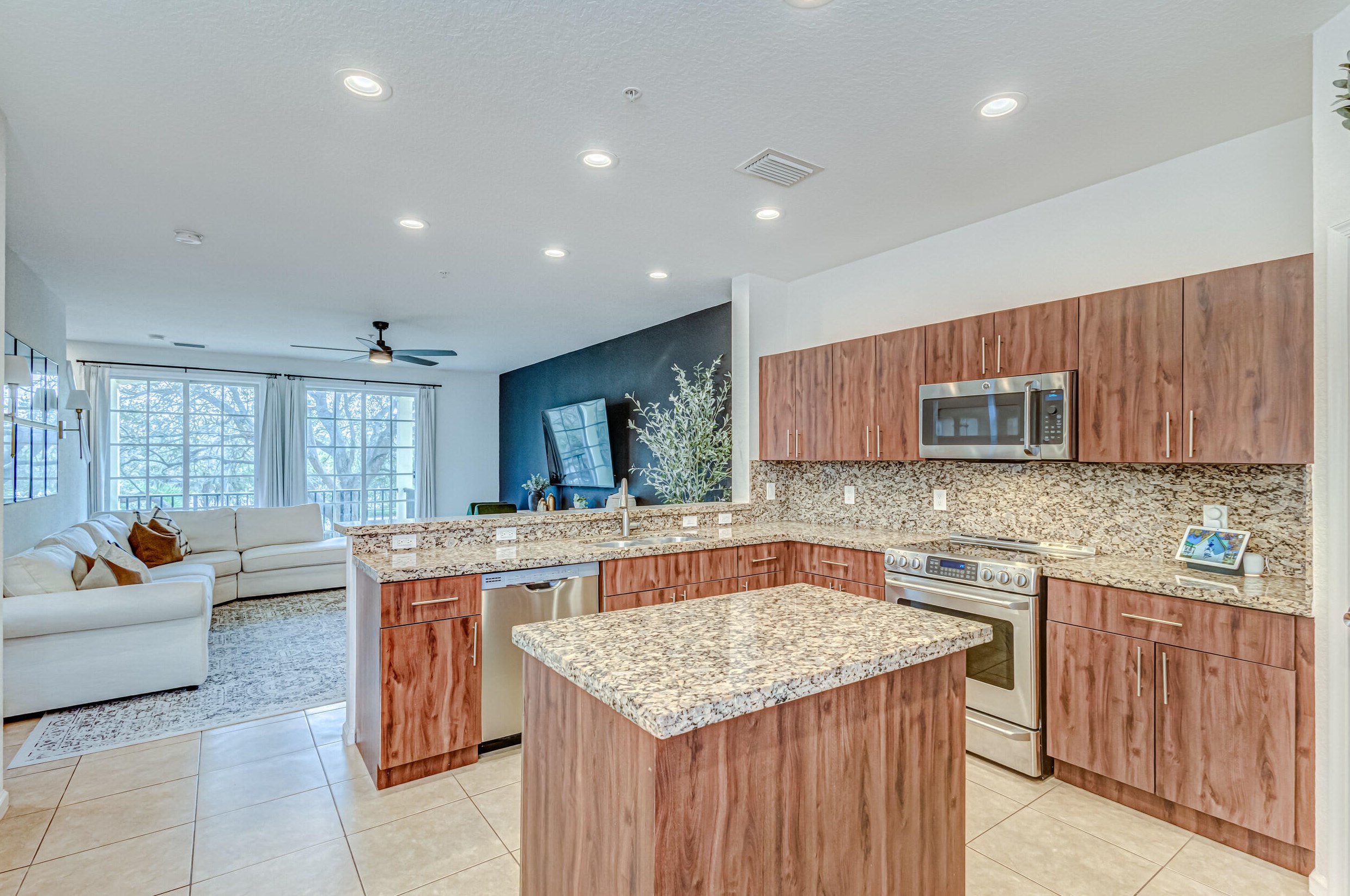 451 Schoolhouse Rd, Jupiter FL  33458-2889 exterior