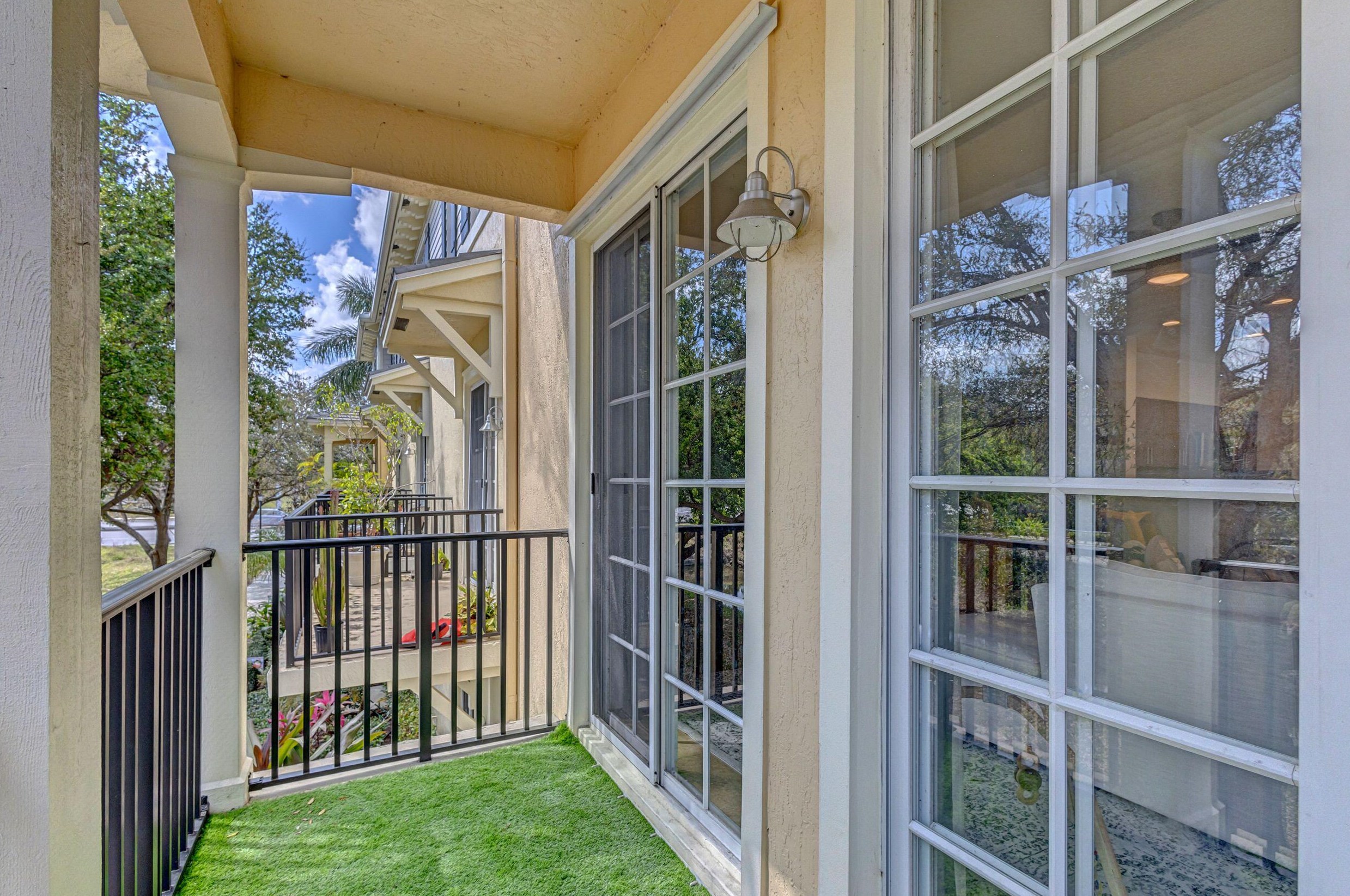 451 Schoolhouse Rd, Jupiter FL  33458-2889 exterior