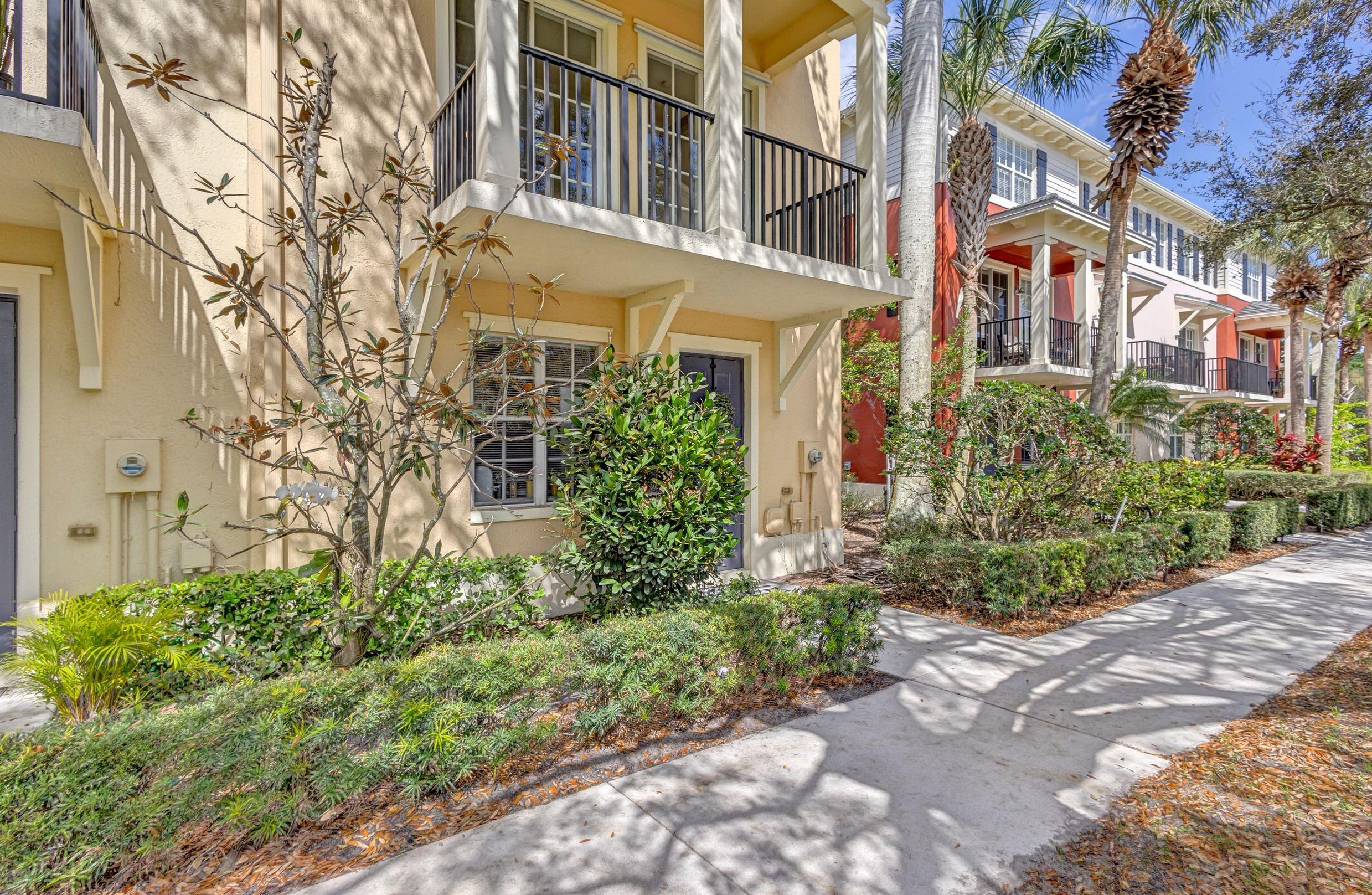 451 Schoolhouse Rd, Jupiter FL  33458-2889 exterior