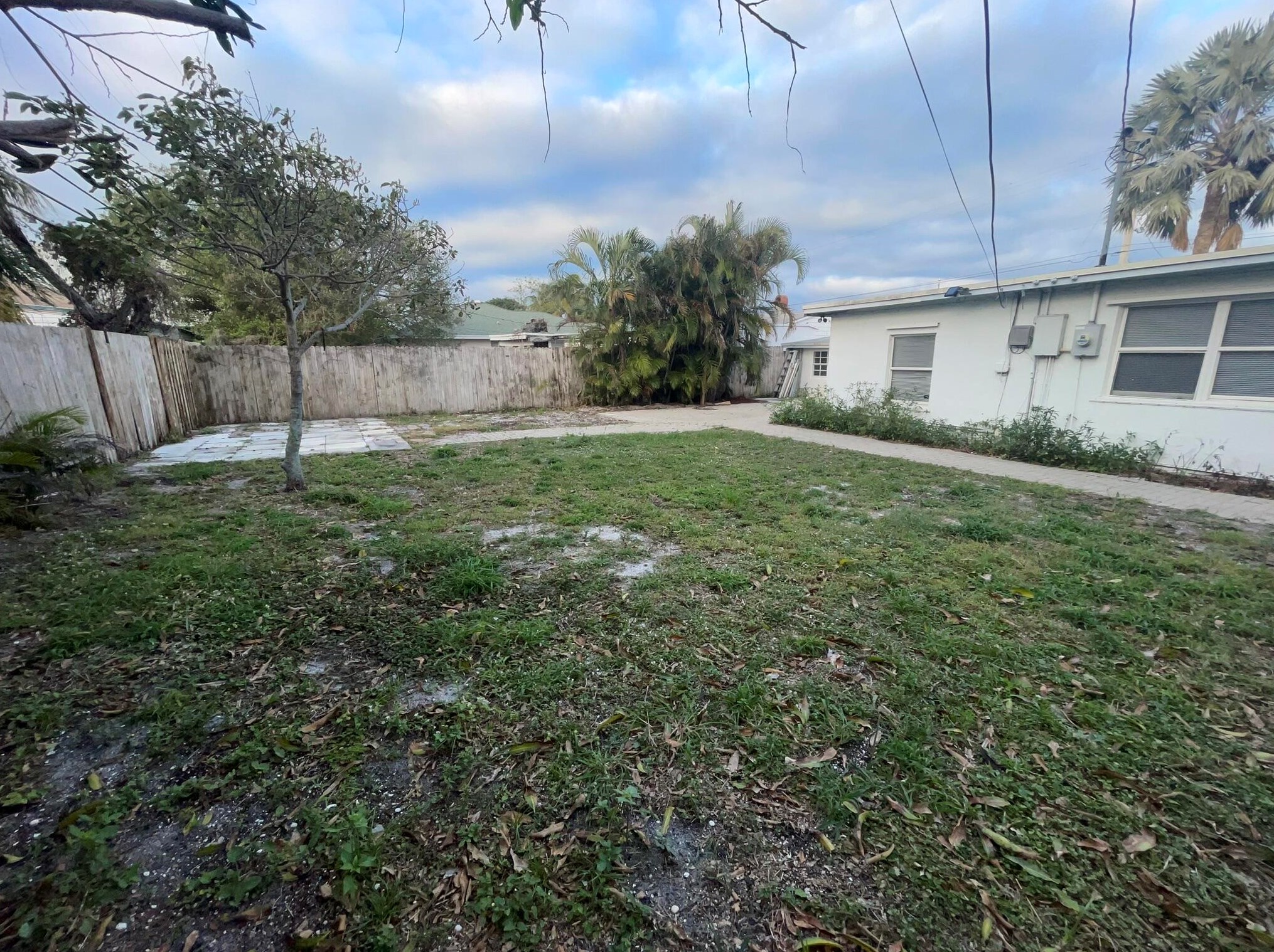 7927 Coral St, Lake Worth FL  33462-6103 exterior