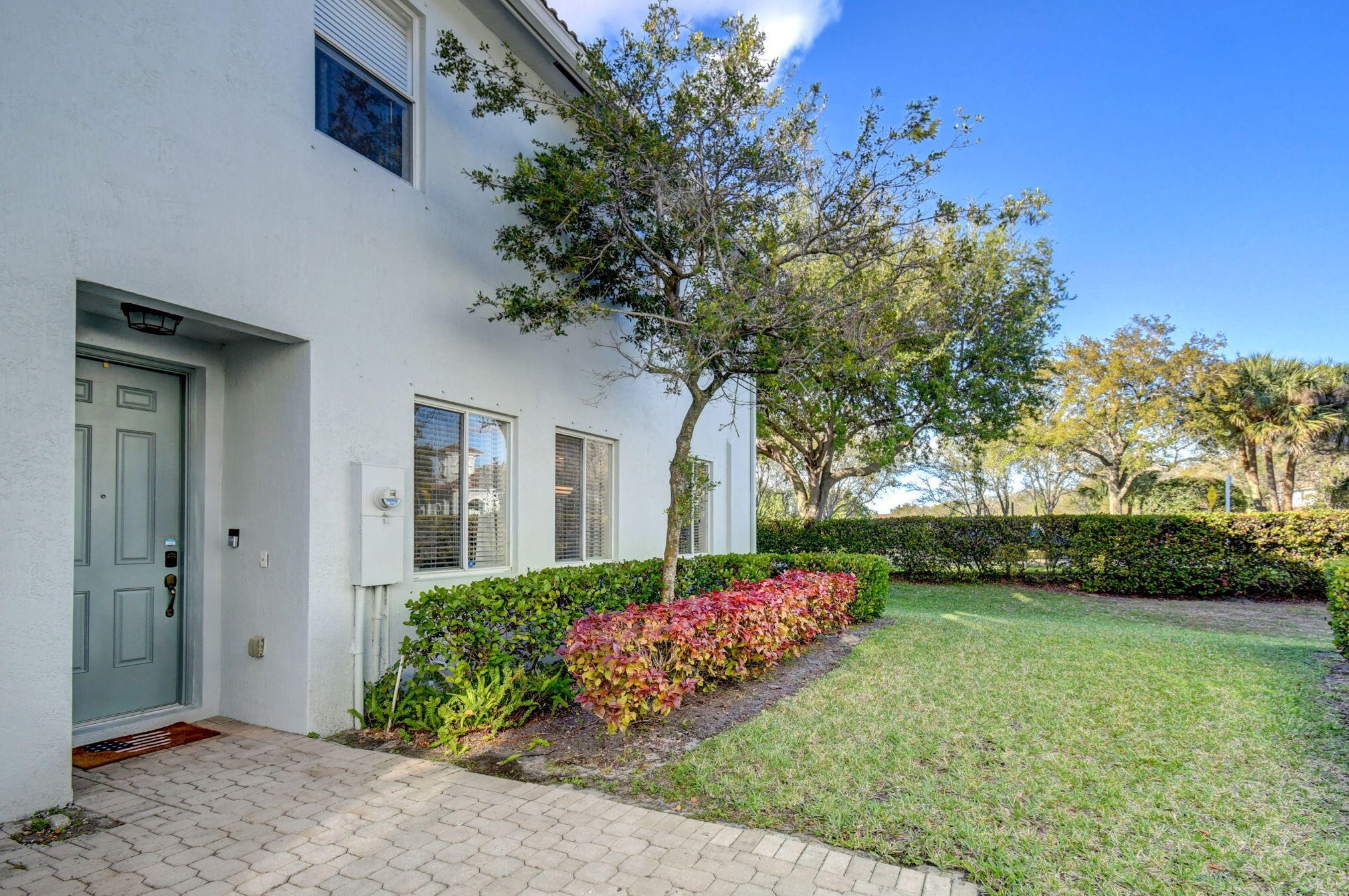 3255 Laurel Ridge Cir, West Palm Beach, FL 33404-1842