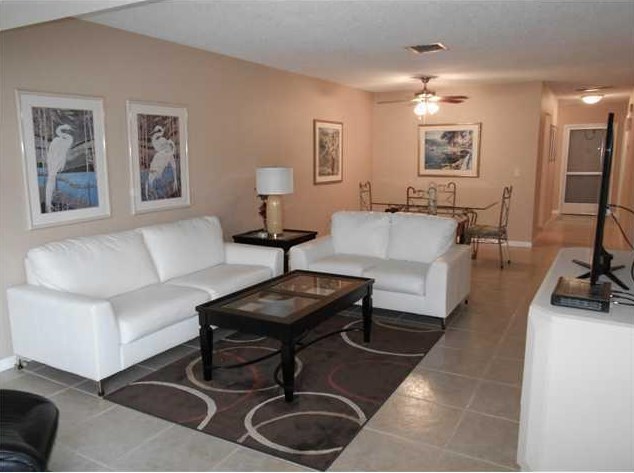 2500 Black Olive Blvd #203, Delray Beach, FL 33445