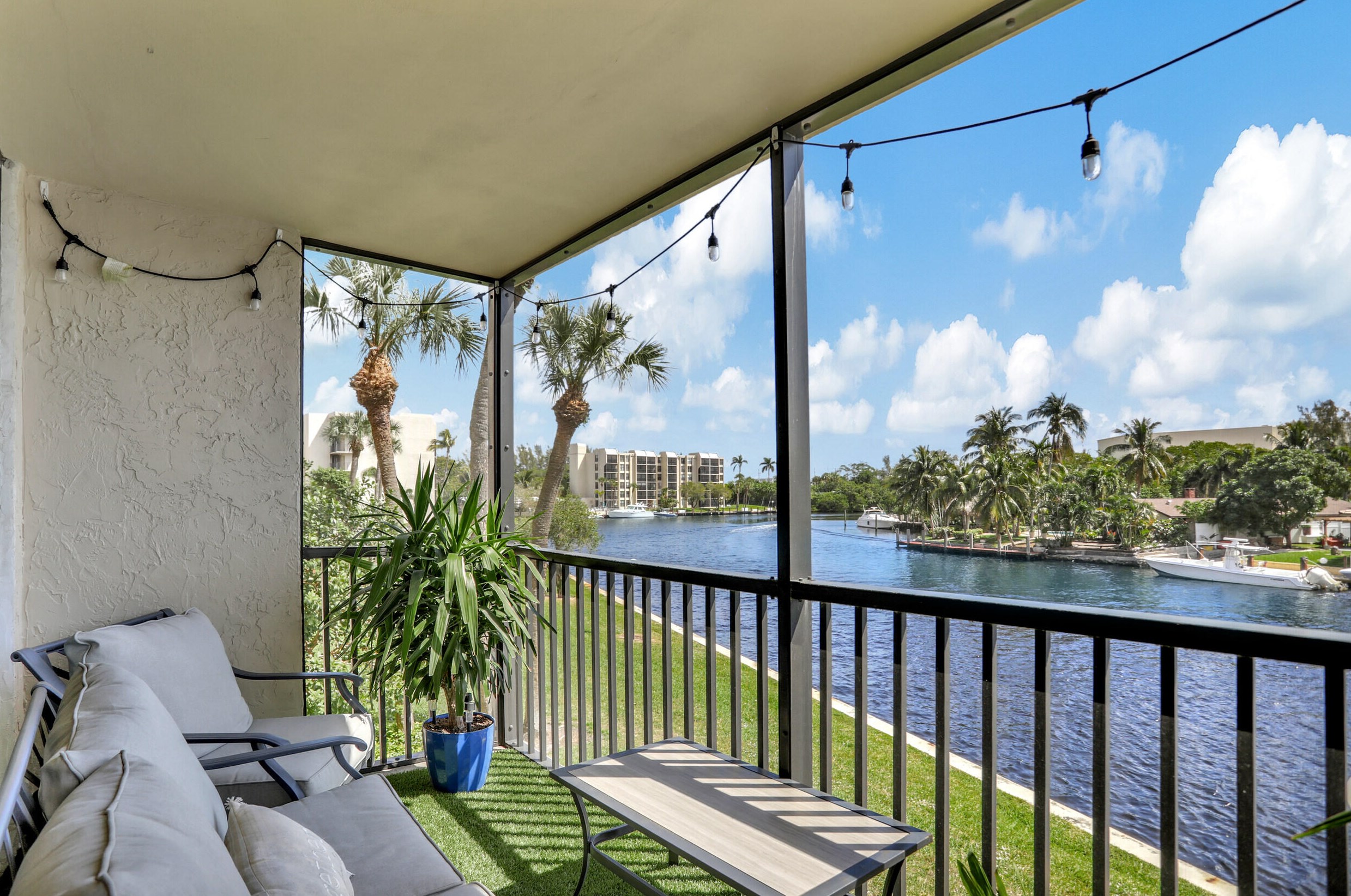 13 Royal Palm Way #2060, Boca Raton, FL