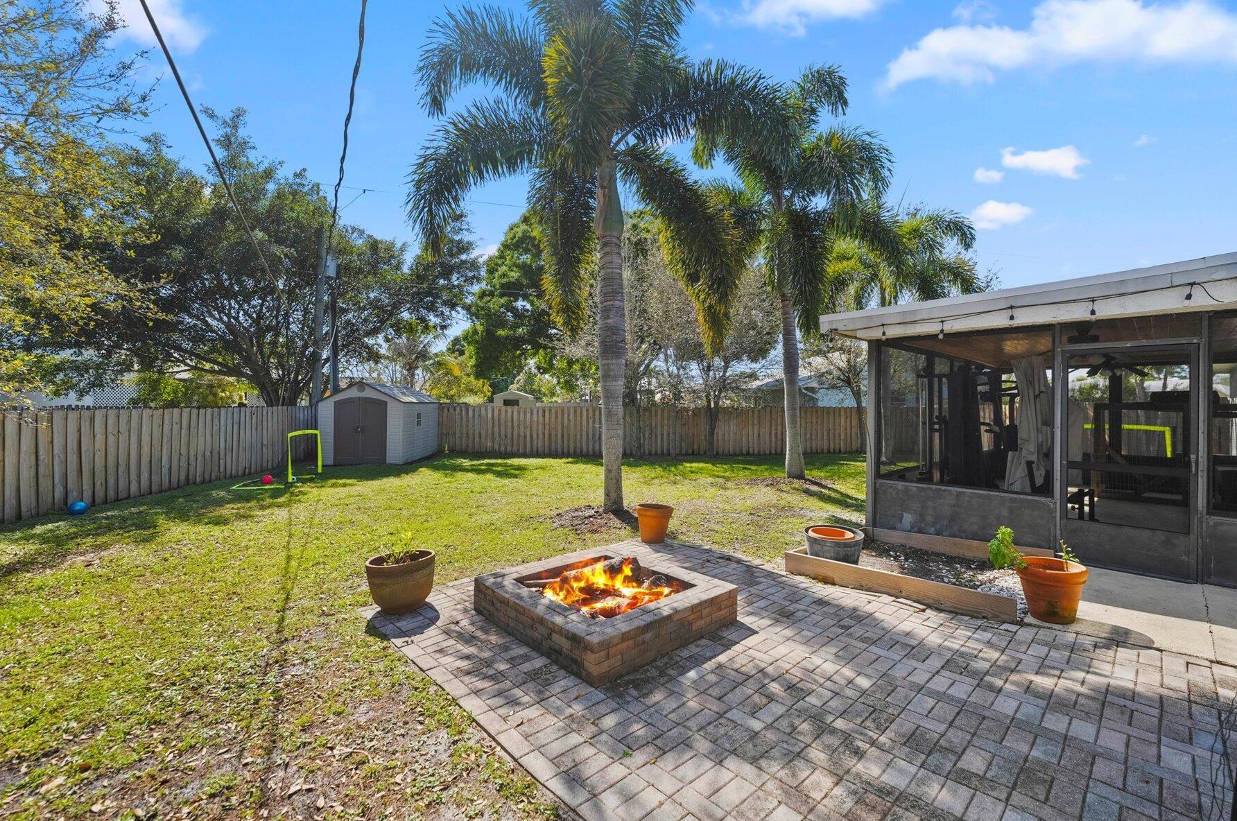 1842 Burlington St, Fort Pierce FL  34984-3581 exterior