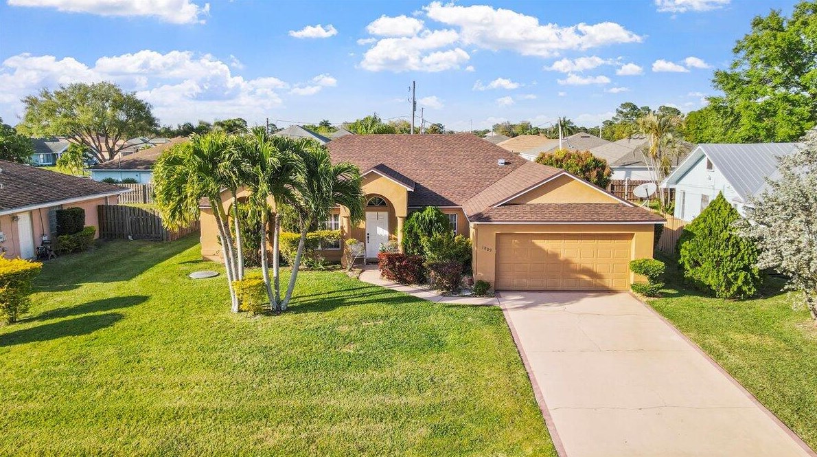 1809 Millikin Ave, Fort Pierce, FL 34953-4651
