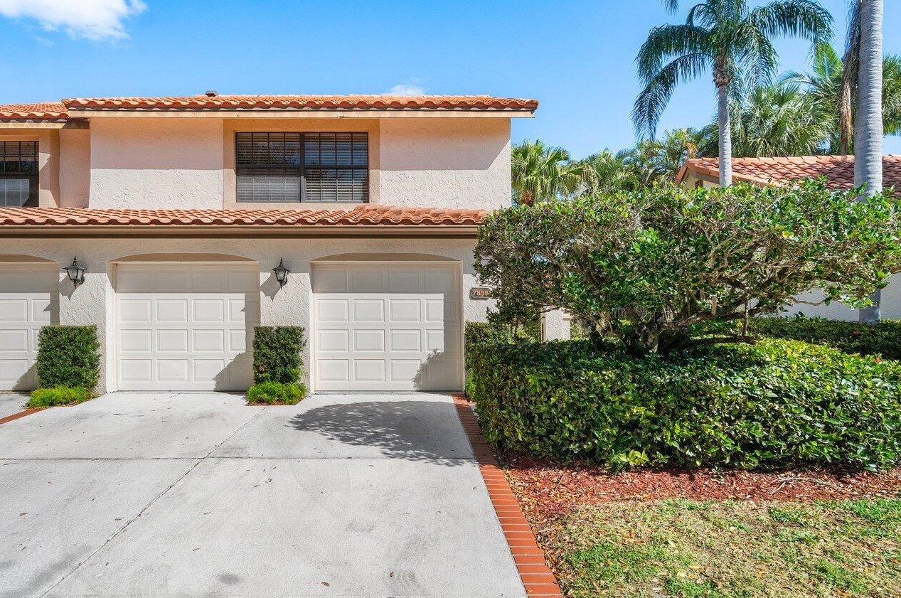7855 La Mirada Dr, Boca Raton, FL 33433-6143