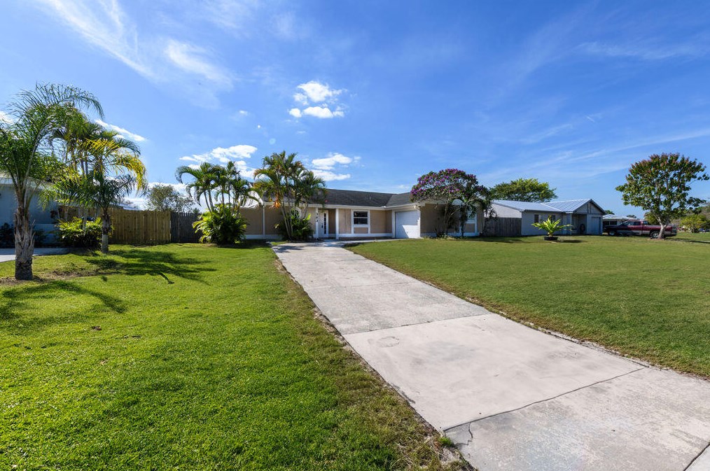 383 Sw Tulip Blvd, Fort Pierce, FL 34953