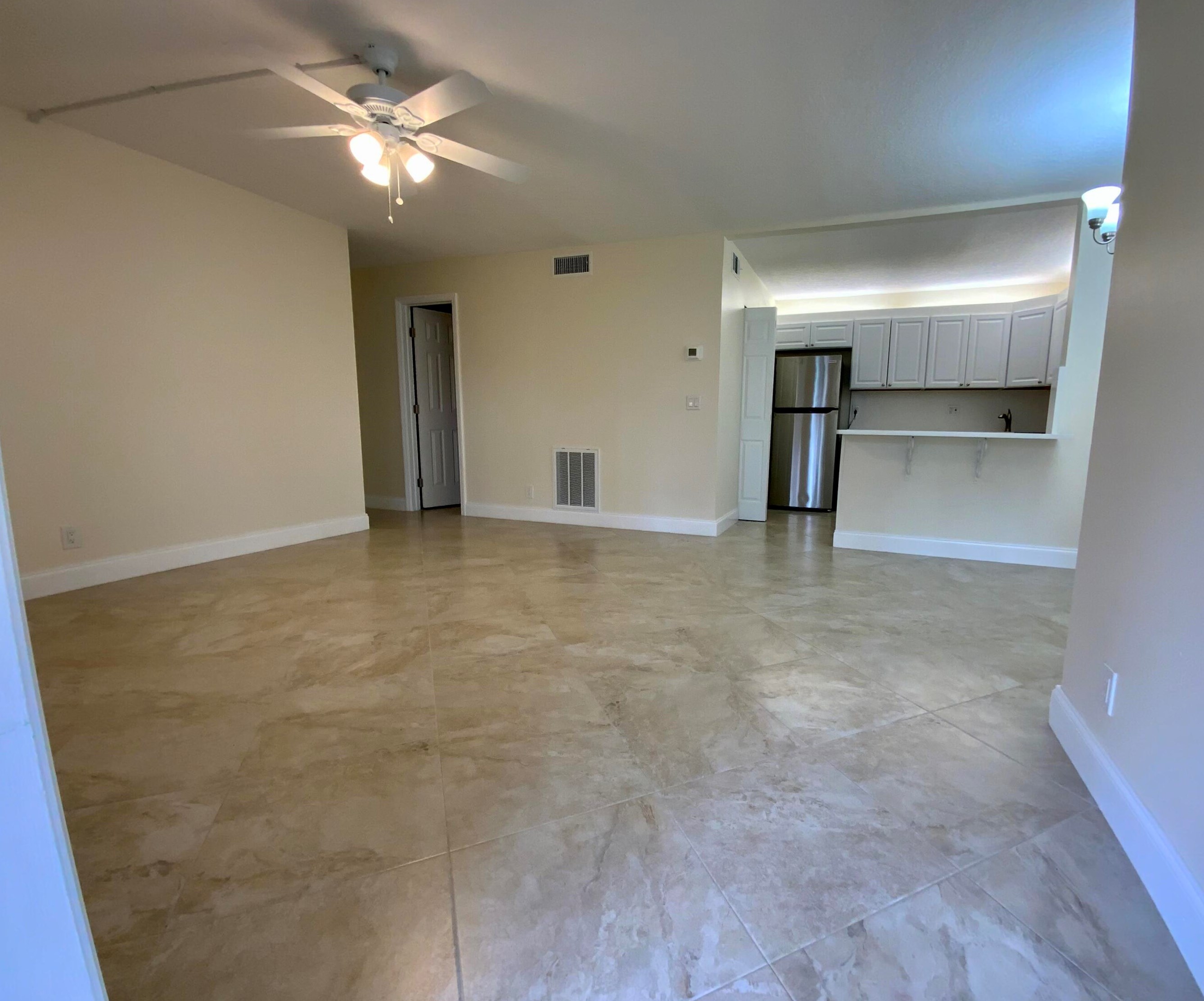 233 Pine Hov Cir, Lake Worth, FL 33463-9243