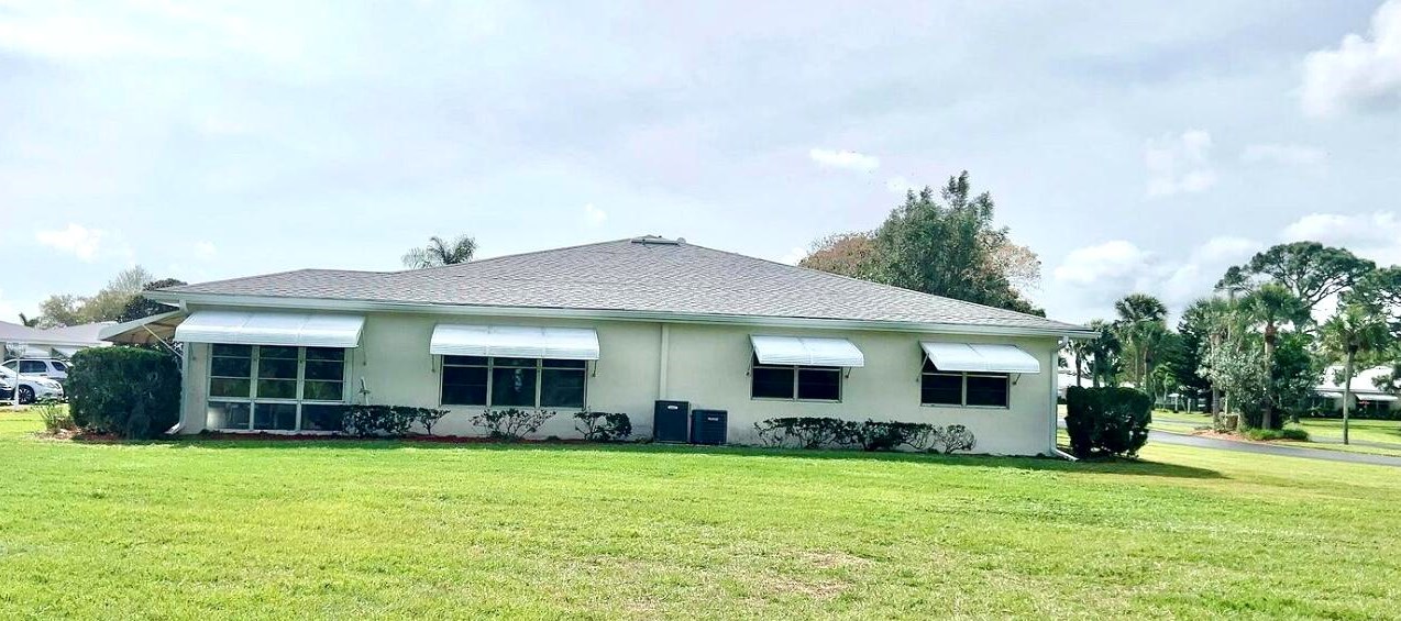 905 Savannas Point Dr, Fort Pierce FL 34982-6786 exterior