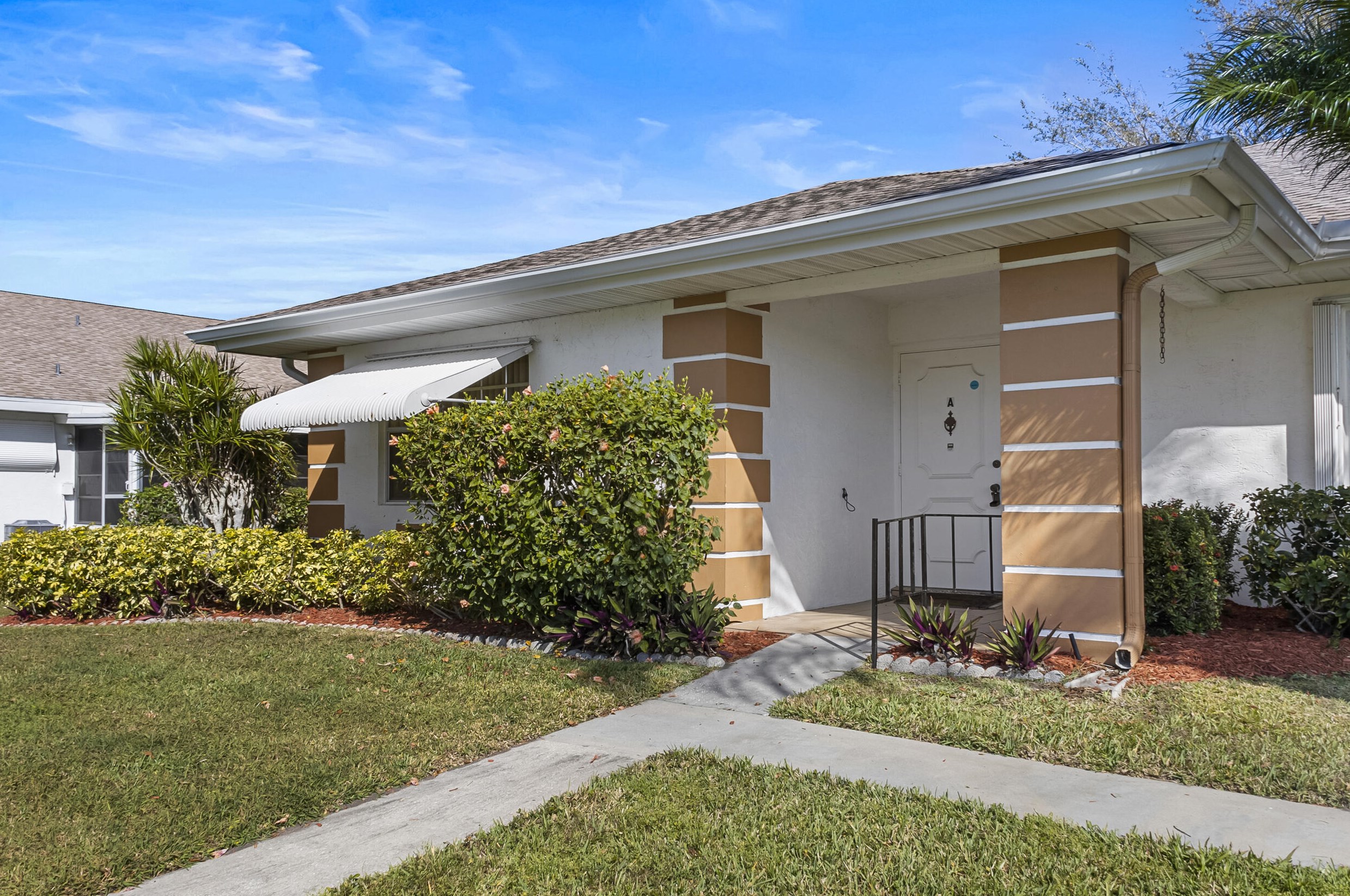 1012 Pheasant Run Dr, Fort Pierce, FL 34982-6781
