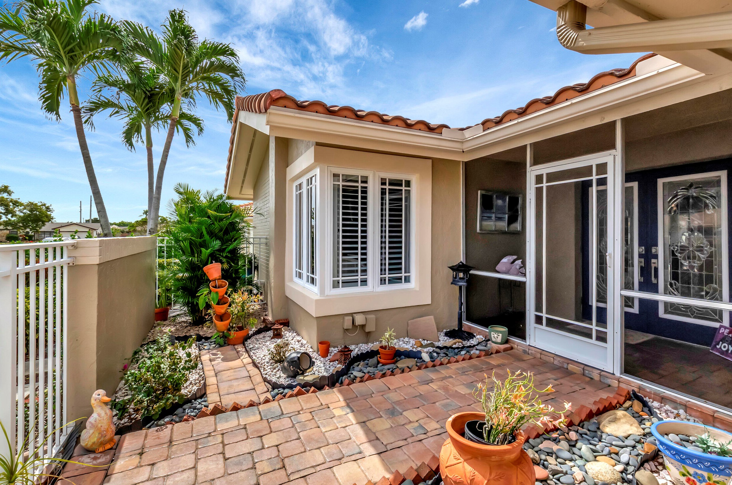 17745 Foxwood Way, Boca Raton, FL 33487-2218