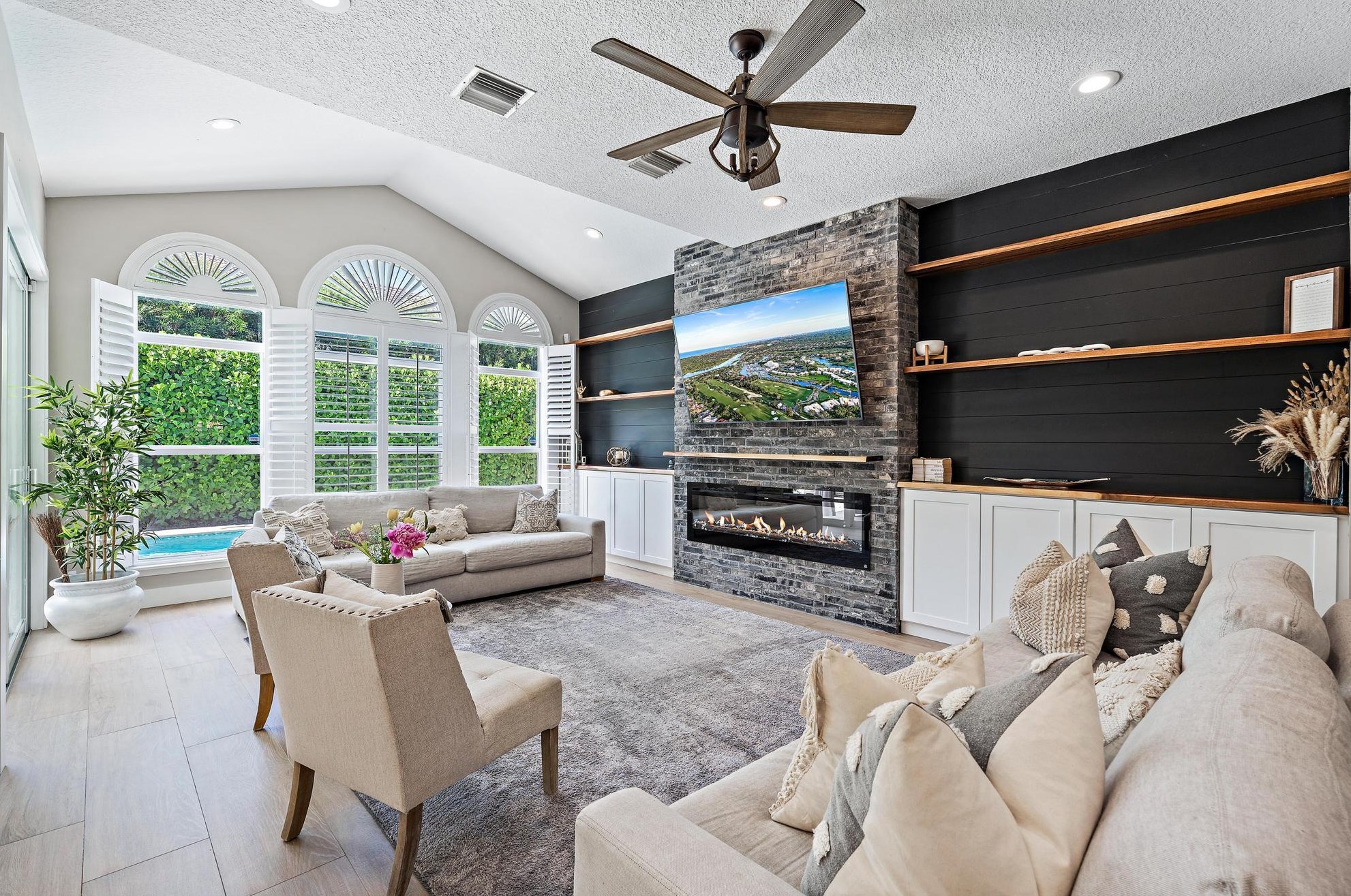 345 Kingfisher Dr, Jupiter FL 33458-8351 exterior