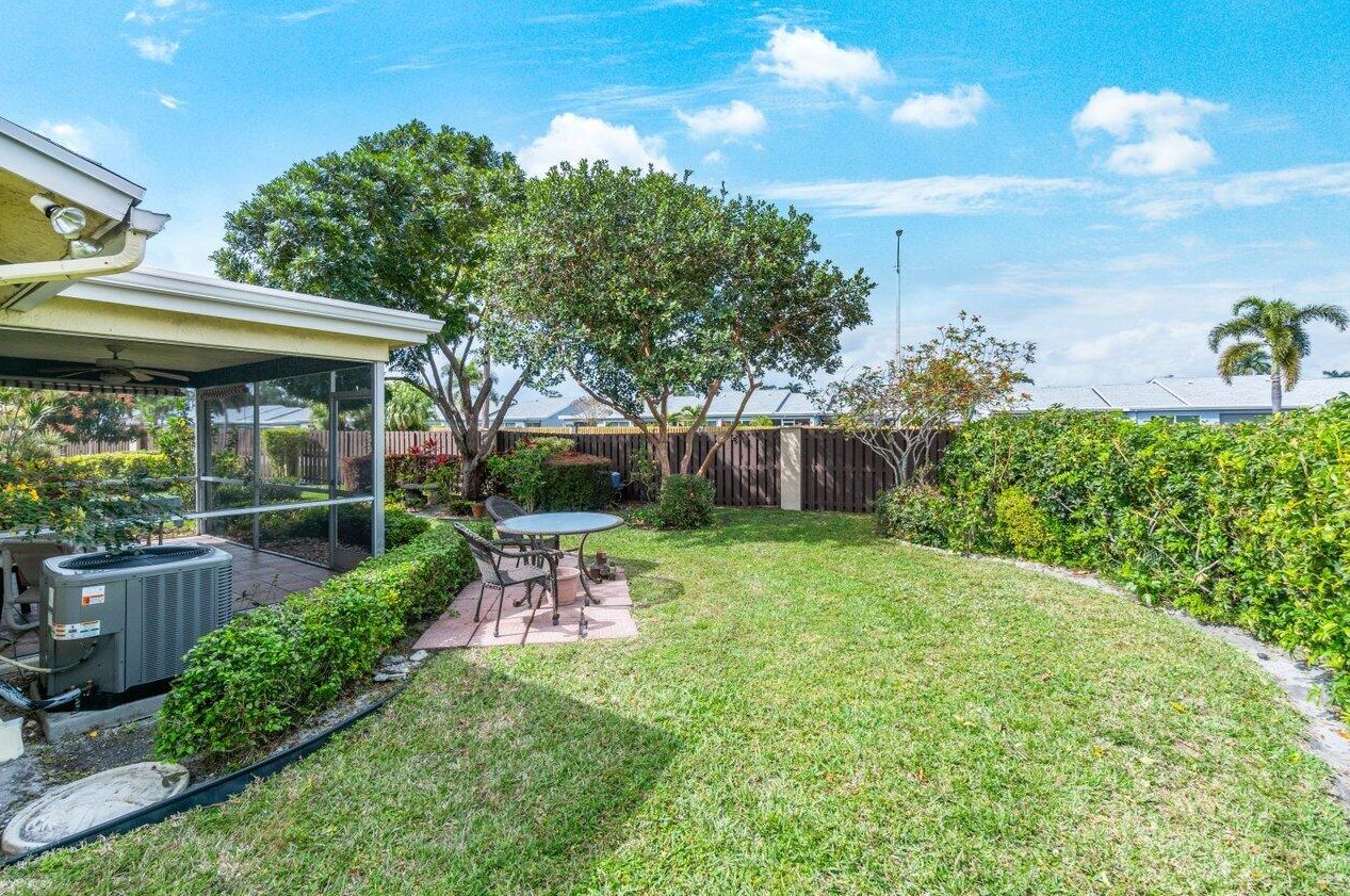 7251 Pine Park Dr, Lake Worth FL  33467-3949 exterior