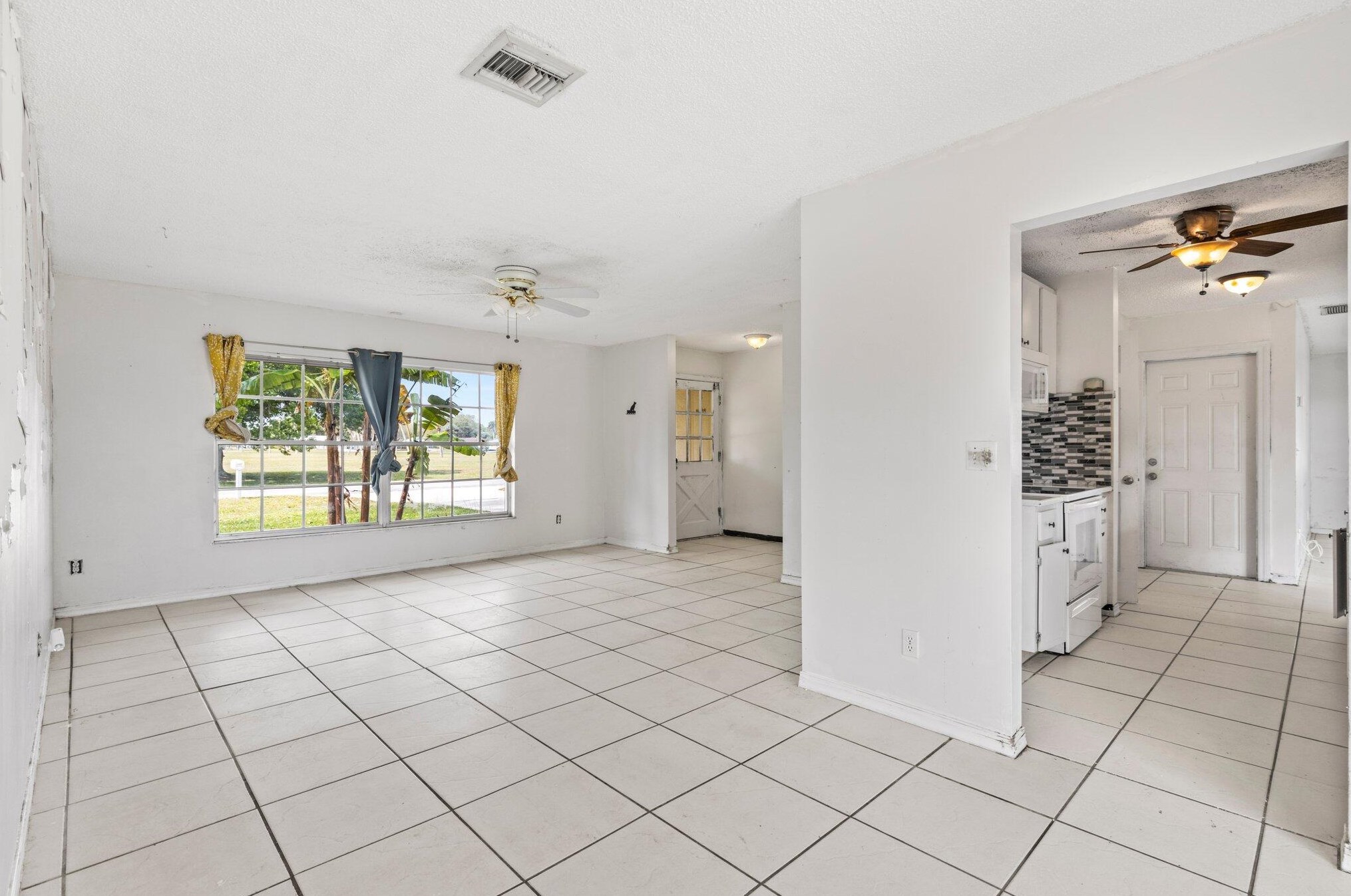 6606 Woodsmere Way, Fort Pierce, FL 34951-1158