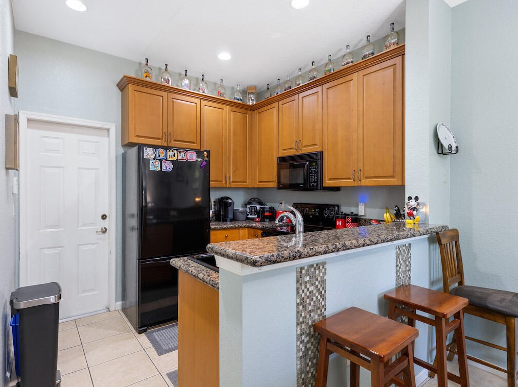 2571 Langrove Ln, Vero Beach FL 32962-4224 exterior