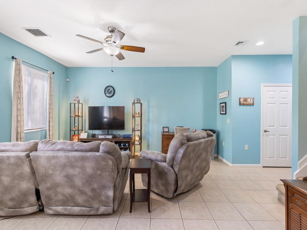 2571 Langrove Ln, Vero Beach FL 32962-4224 exterior