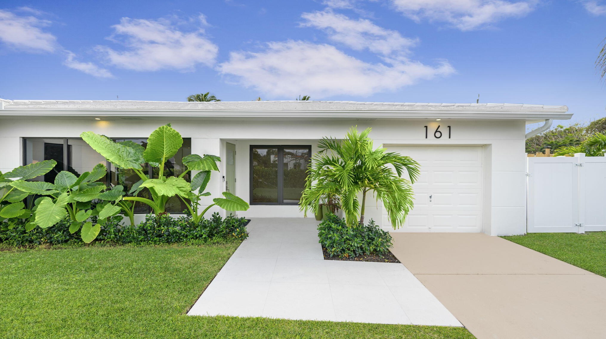 161 Yale Dr, Lake Worth FL  33460-6360 exterior