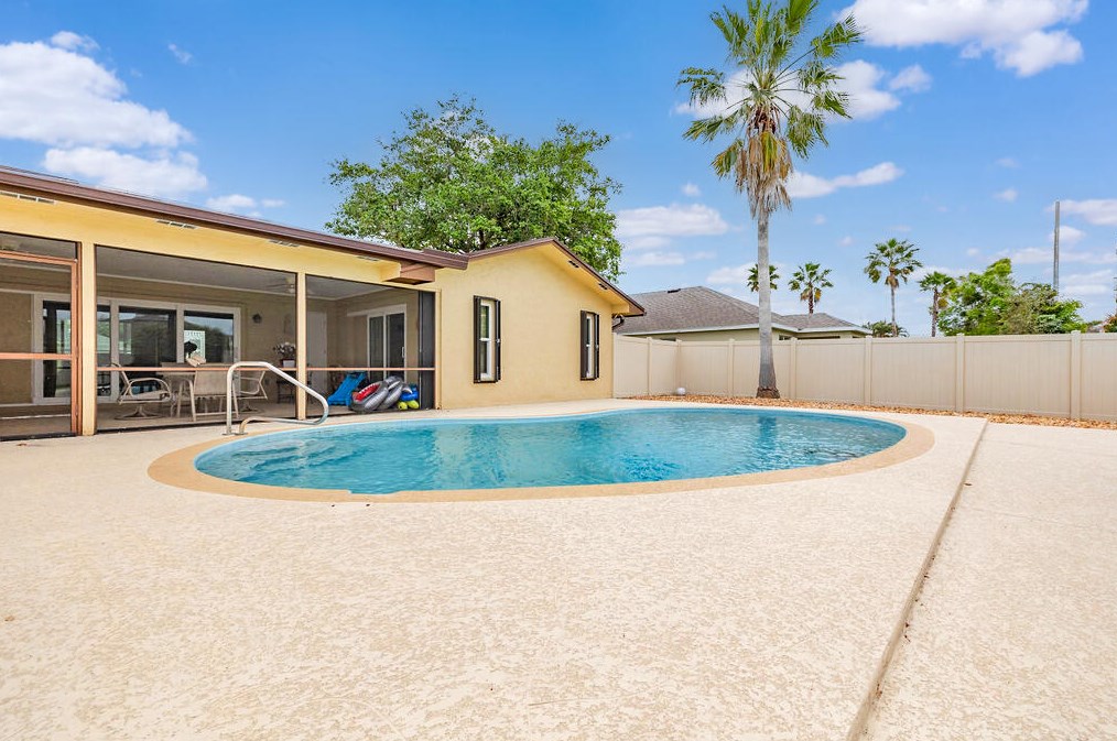2350 Pinero Rd, Fort Pierce, FL 34952-4839