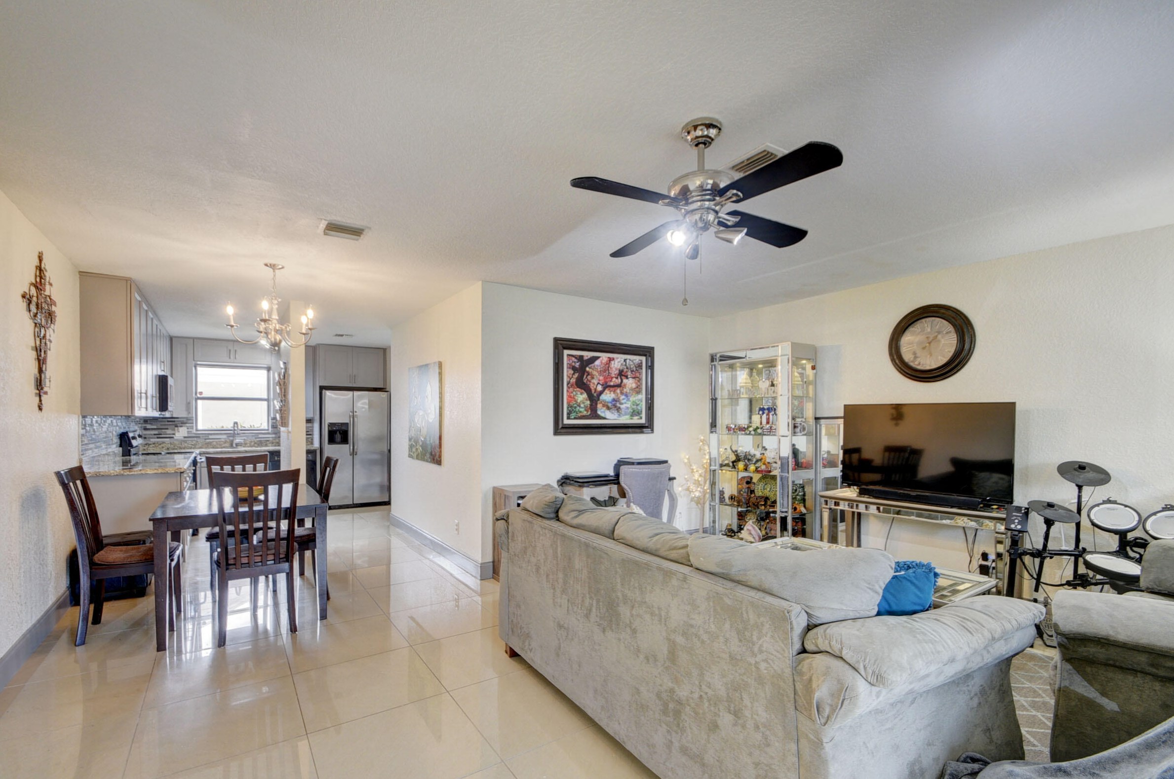 106 Shoreview Dr, Lake Worth FL  33463-2334 exterior