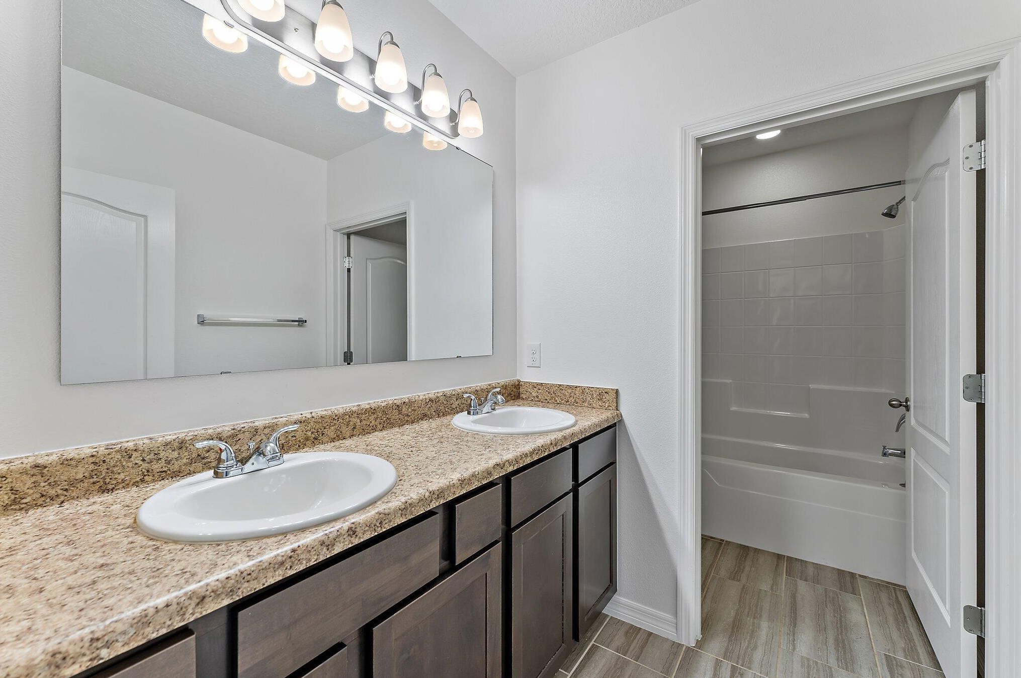 474 Saginaw Ave, Fort Pierce FL  34953-5990 exterior