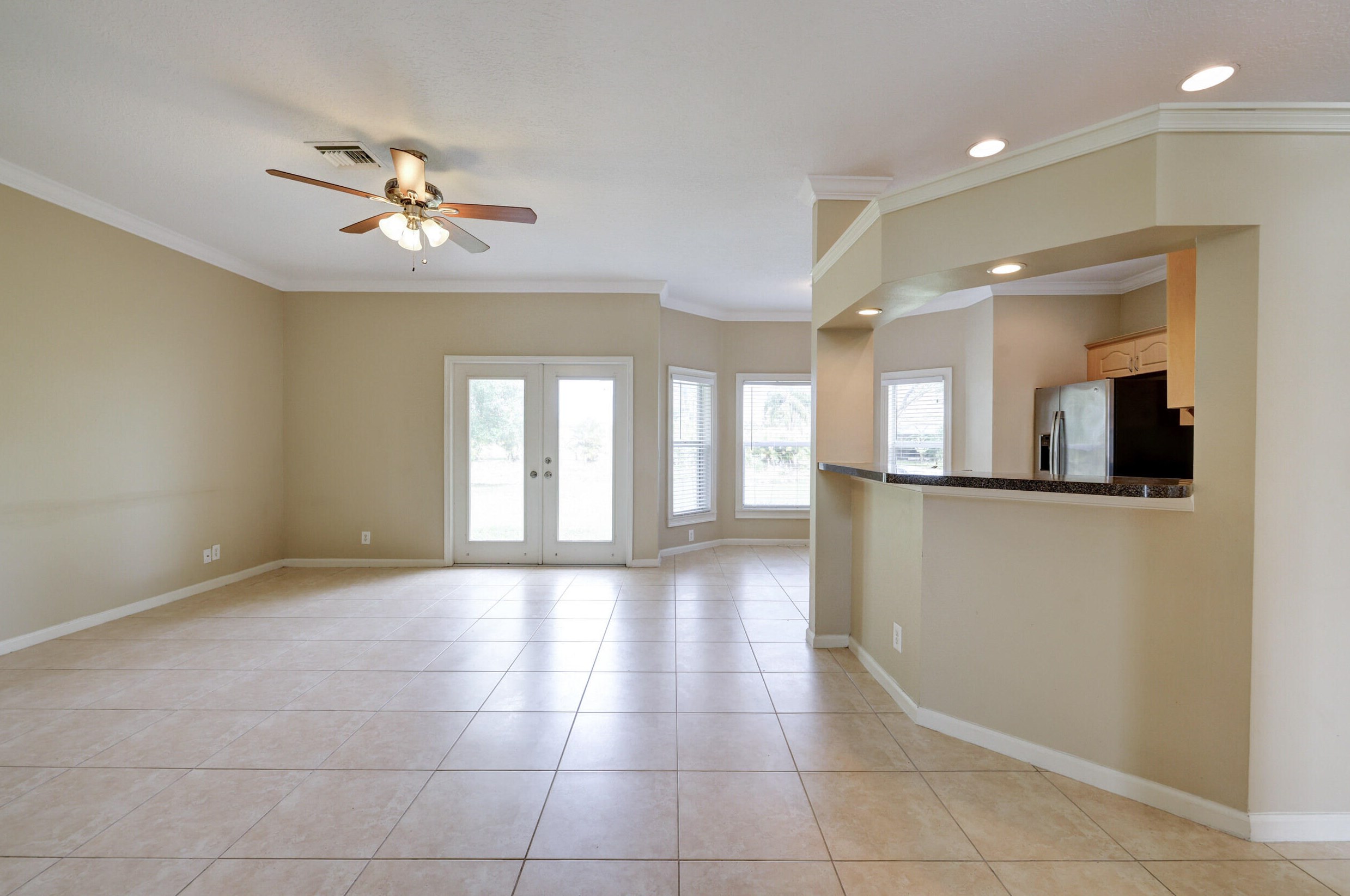 445 Duval Ave, Fort Pierce, FL 34983-2811