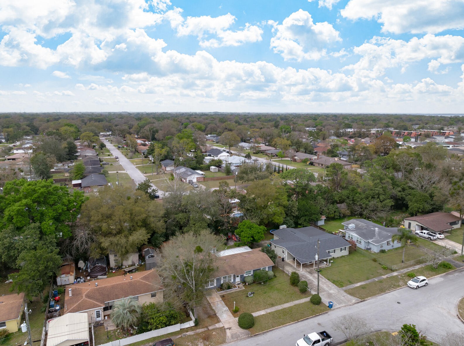 3126 Dalehurst Dr, Jacksonville FL  32277-2848 exterior